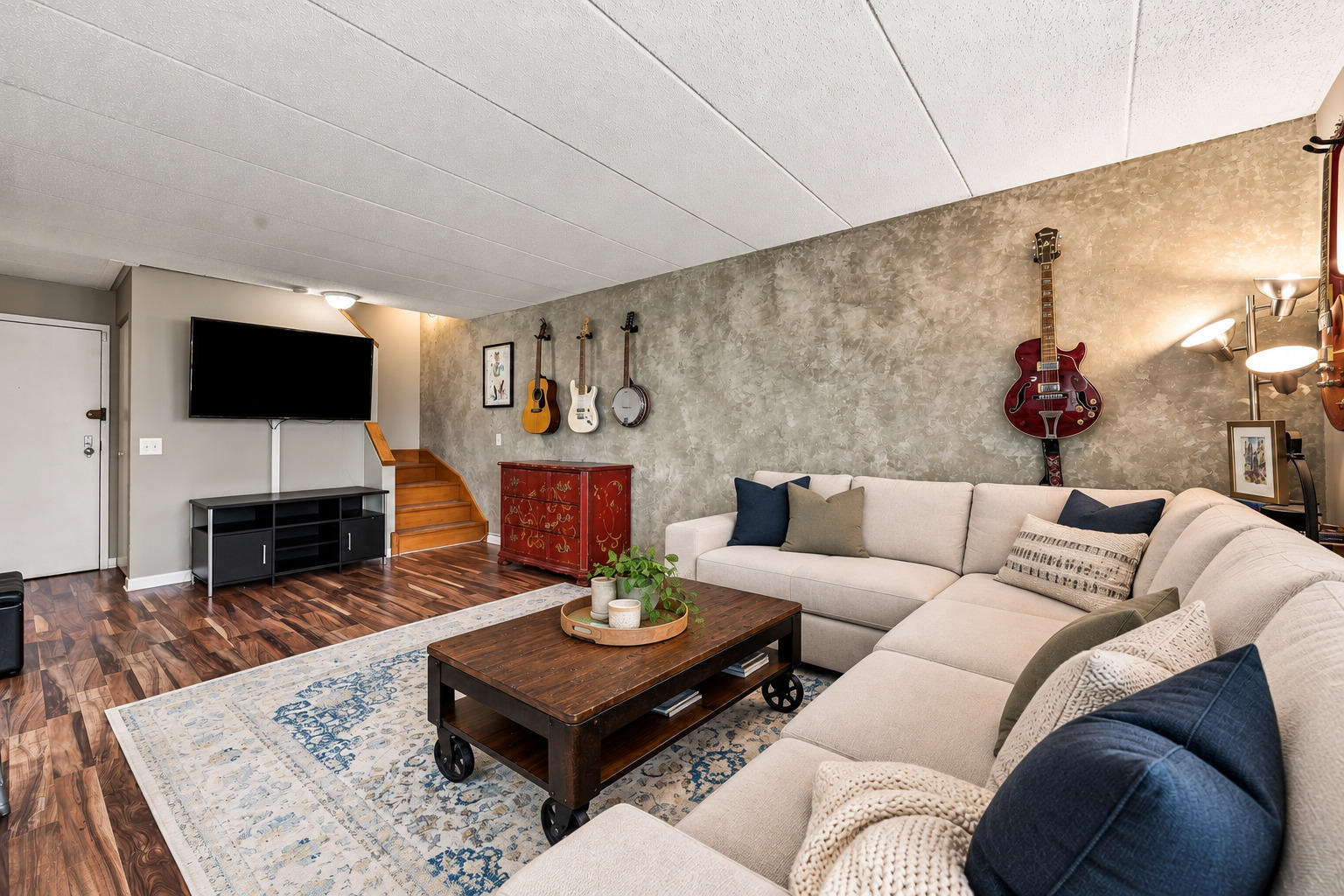 711 W Gordon Terrace Unit: 310