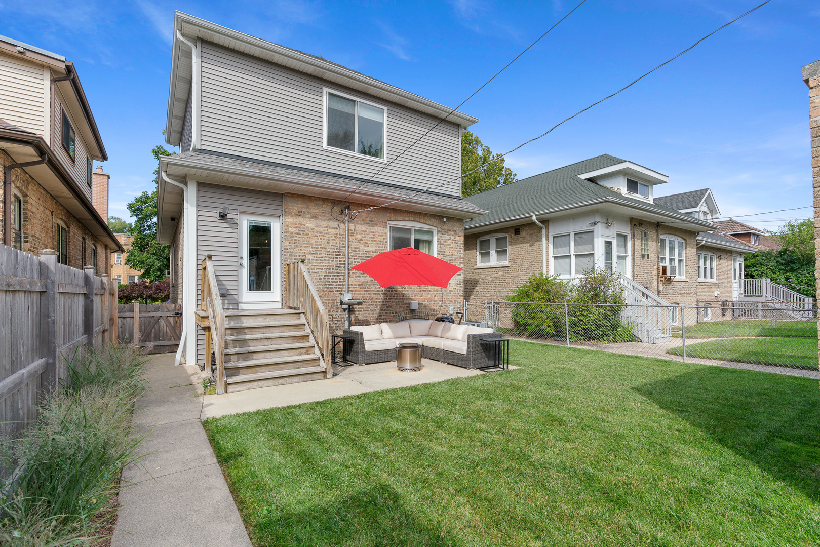 2637 W Coyle Avenue