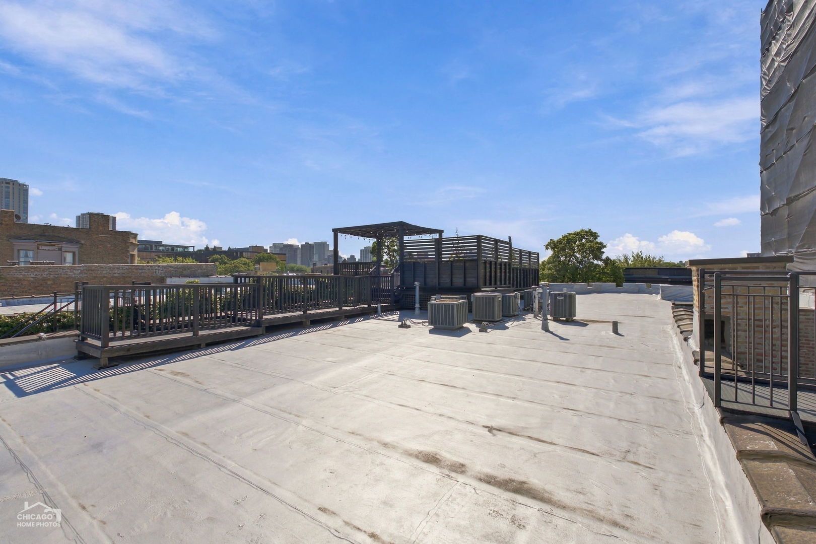 746 W Cornelia Avenue Unit: 3W