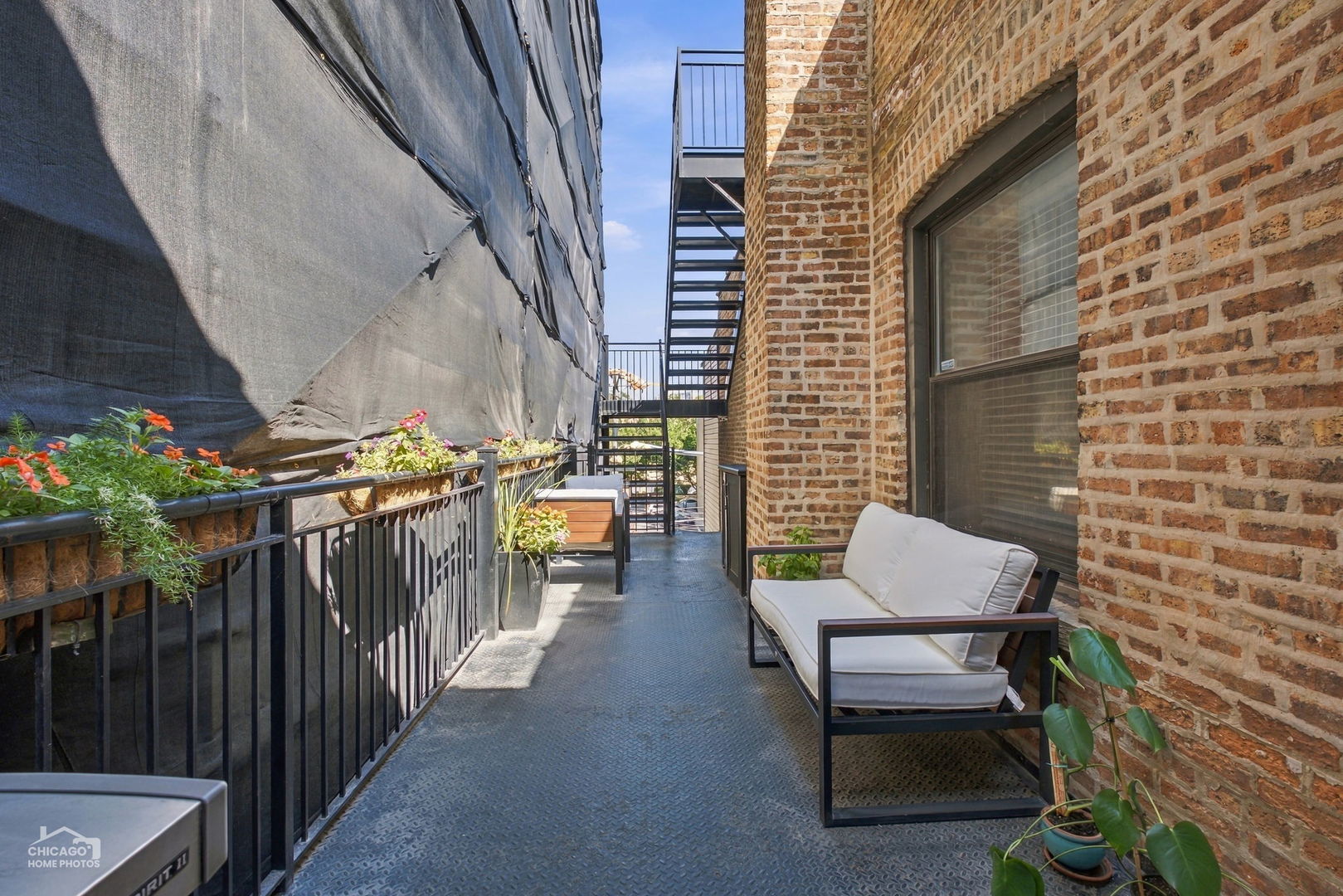746 W Cornelia Avenue Unit: 3W