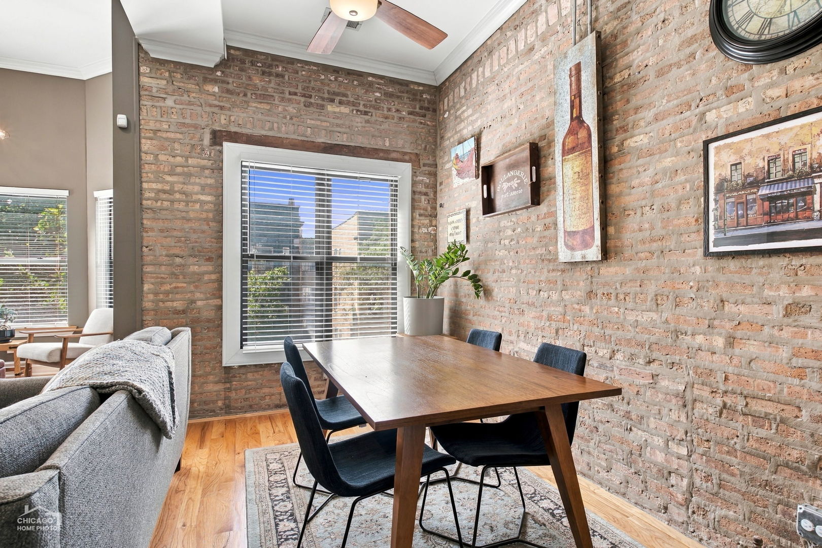 746 W Cornelia Avenue Unit: 3W