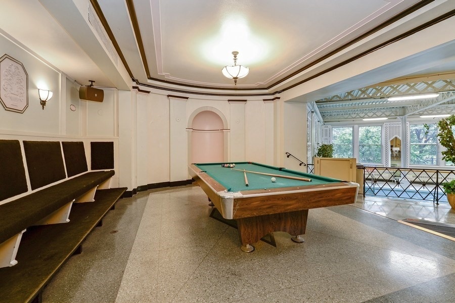 5555 N Sheridan Road Unit: 1007