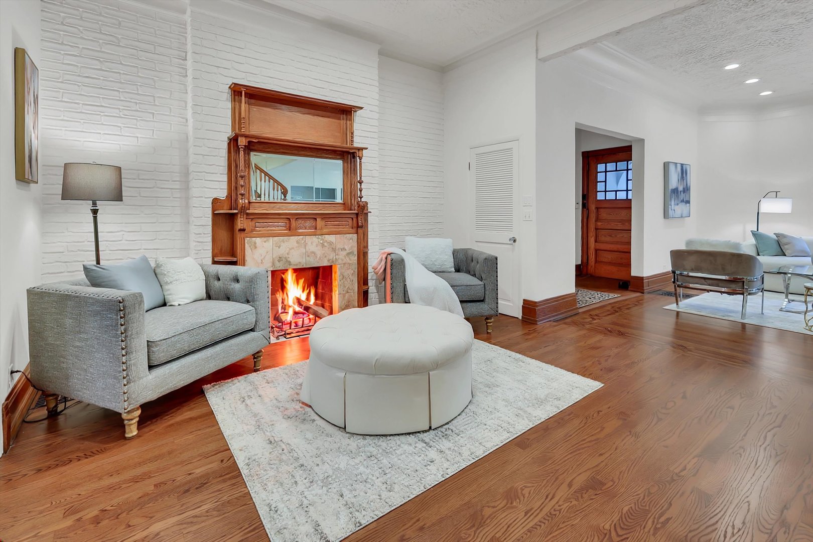 1034 N La Salle Drive