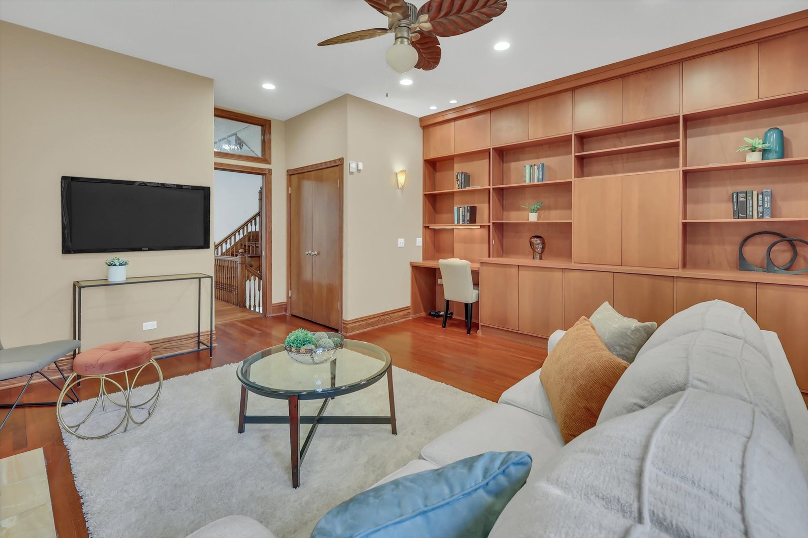 1034 N La Salle Drive