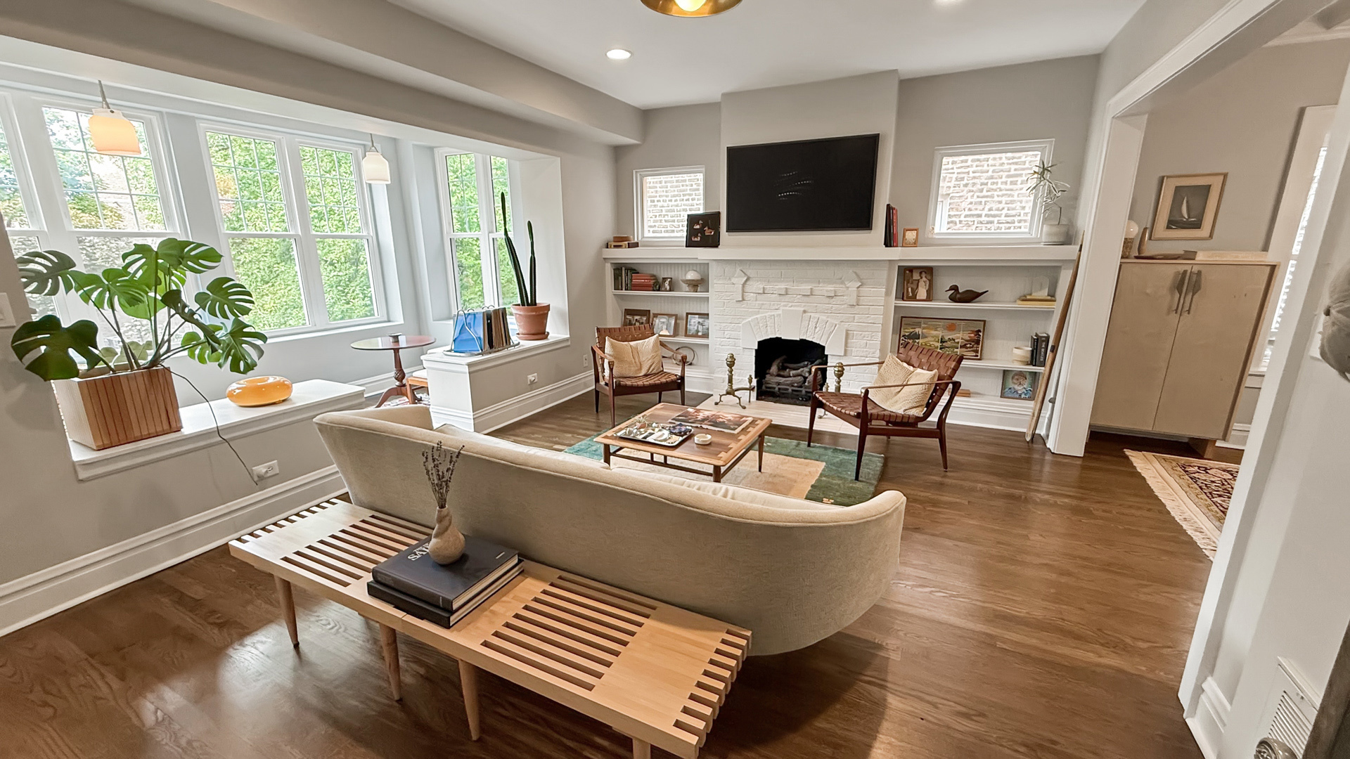 2617 W Leland Avenue Unit: 2