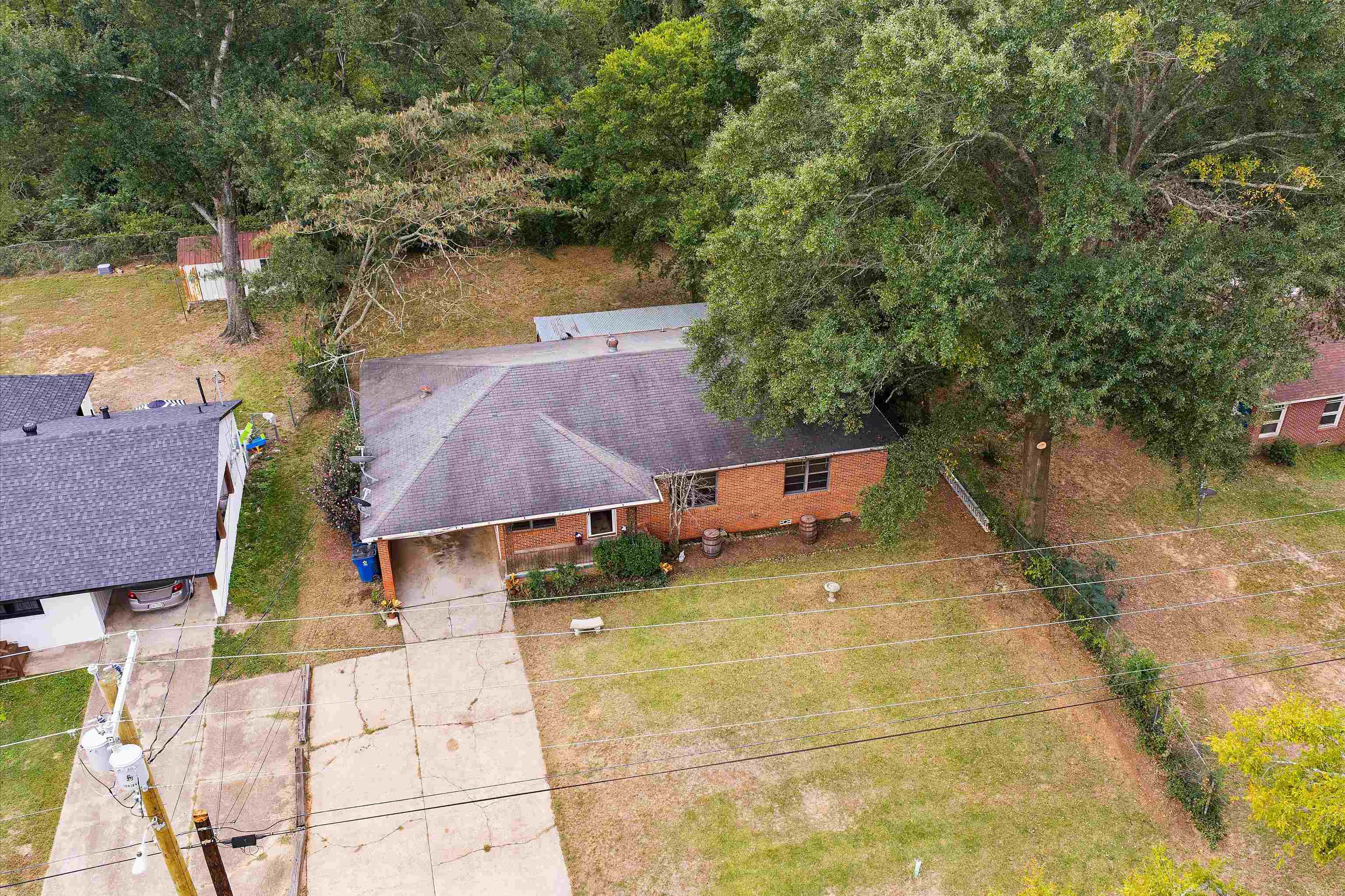 304 E Woodland Rd