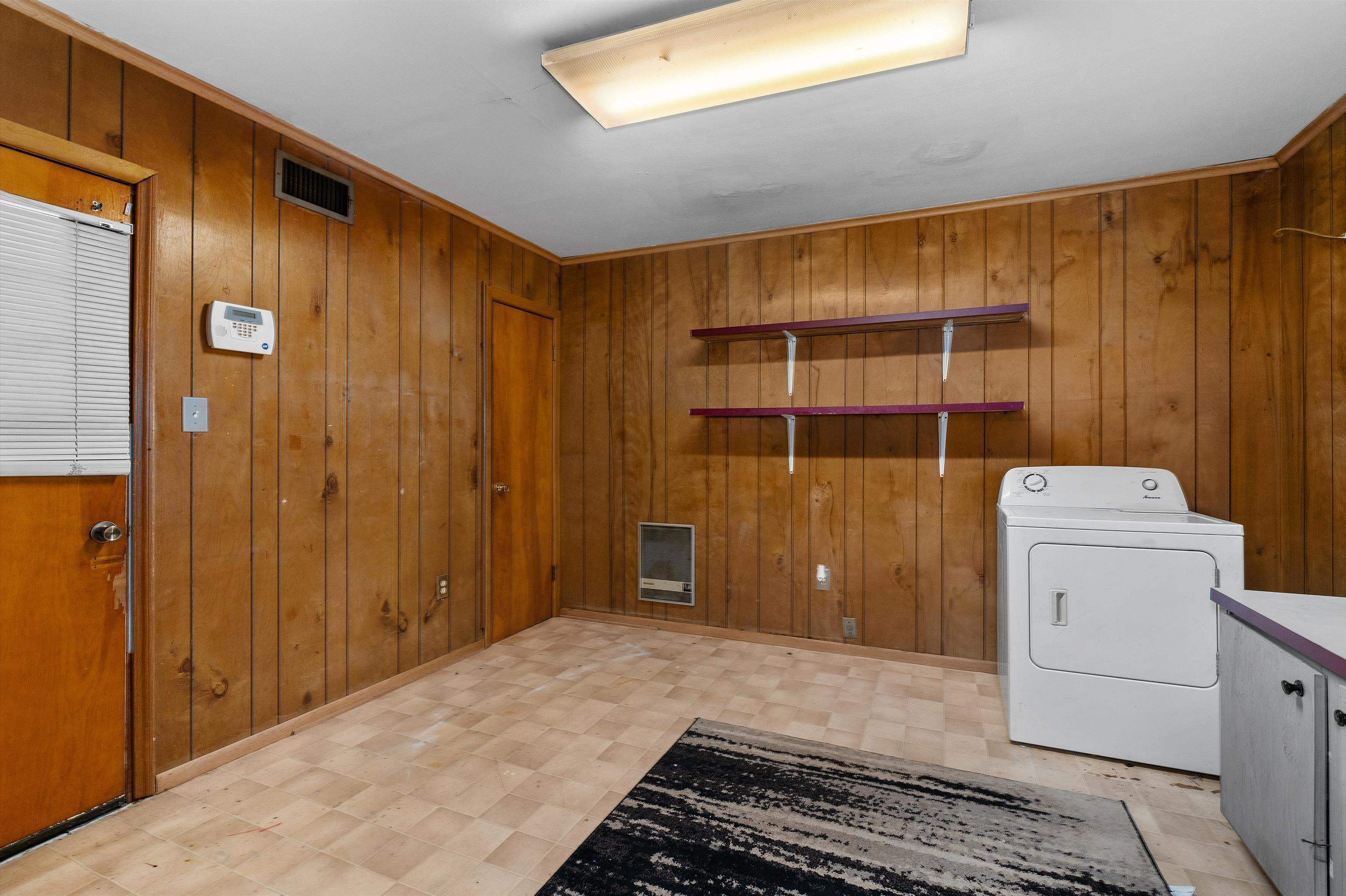 304 E Woodland Rd