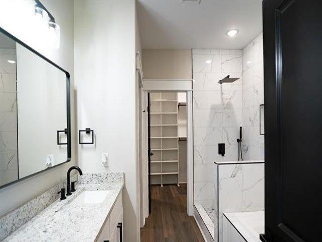 703 Bluebonnet Ln