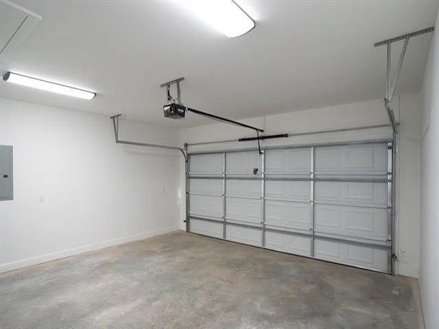 703 Bluebonnet Ln