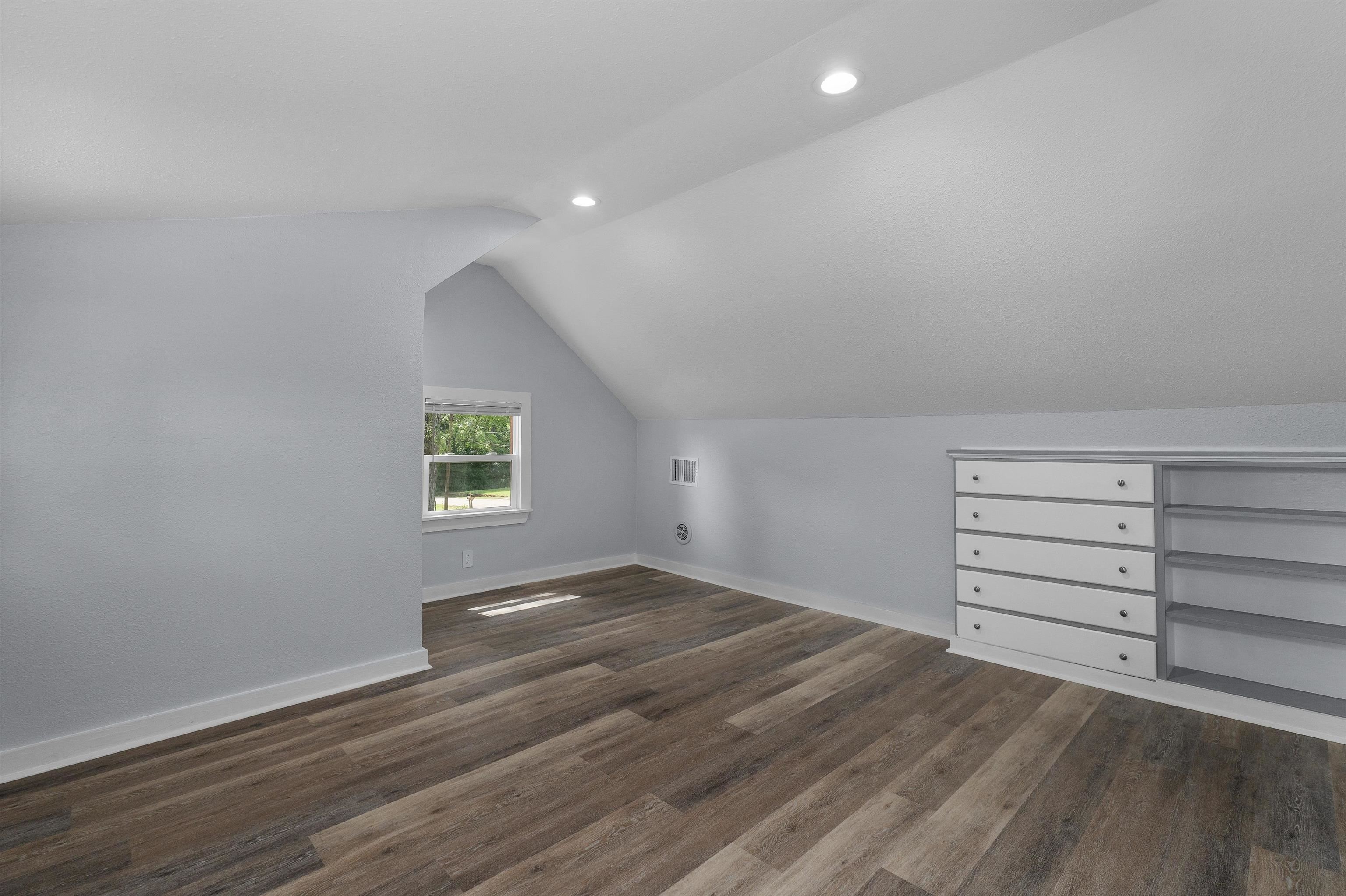 218 Benita Dr