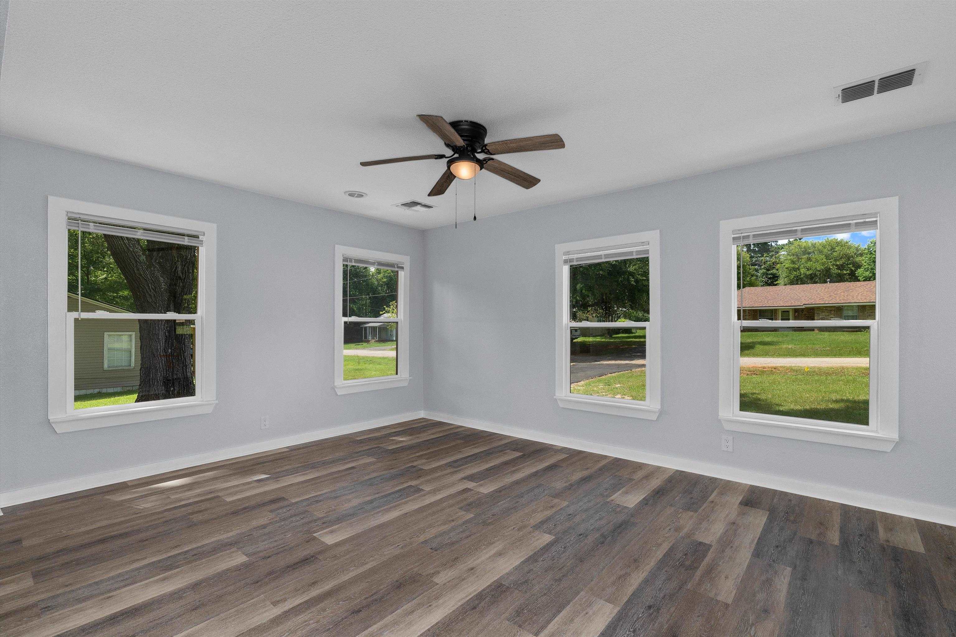 218 Benita Dr