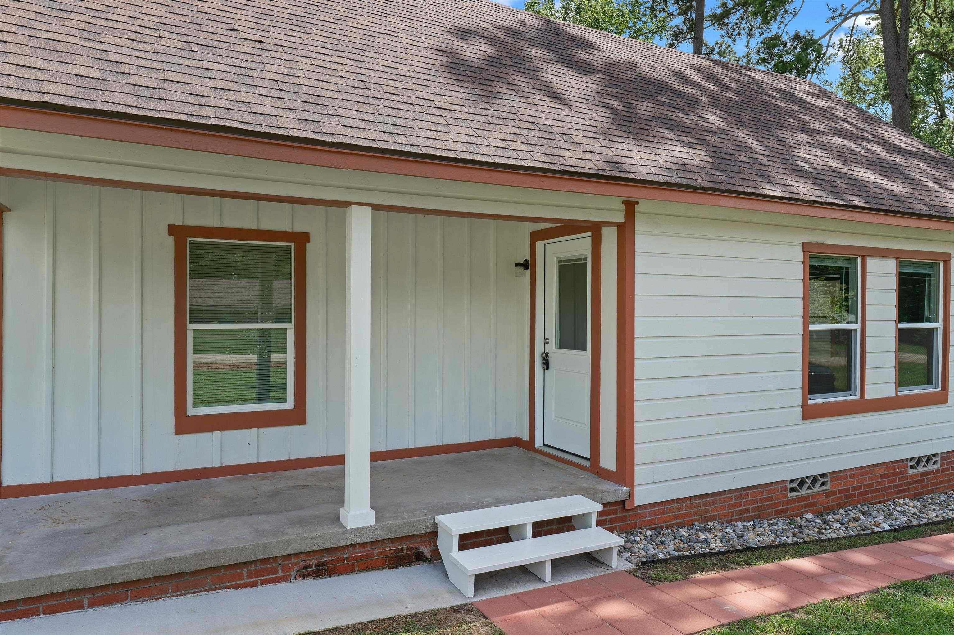 218 Benita Dr