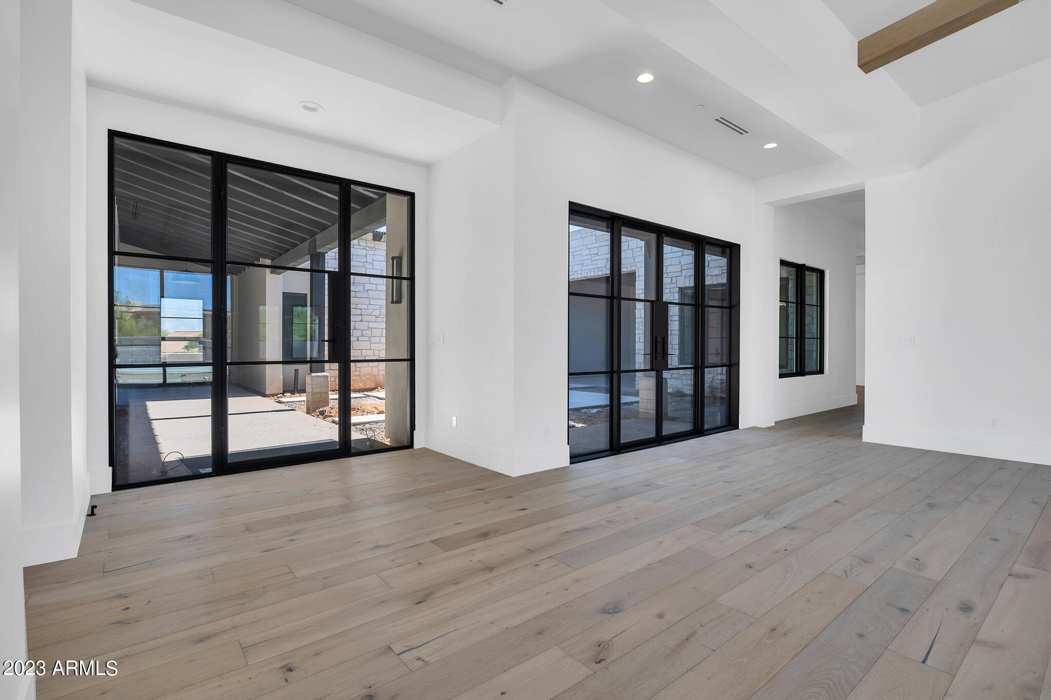 8868 E HUALAPAI Drive