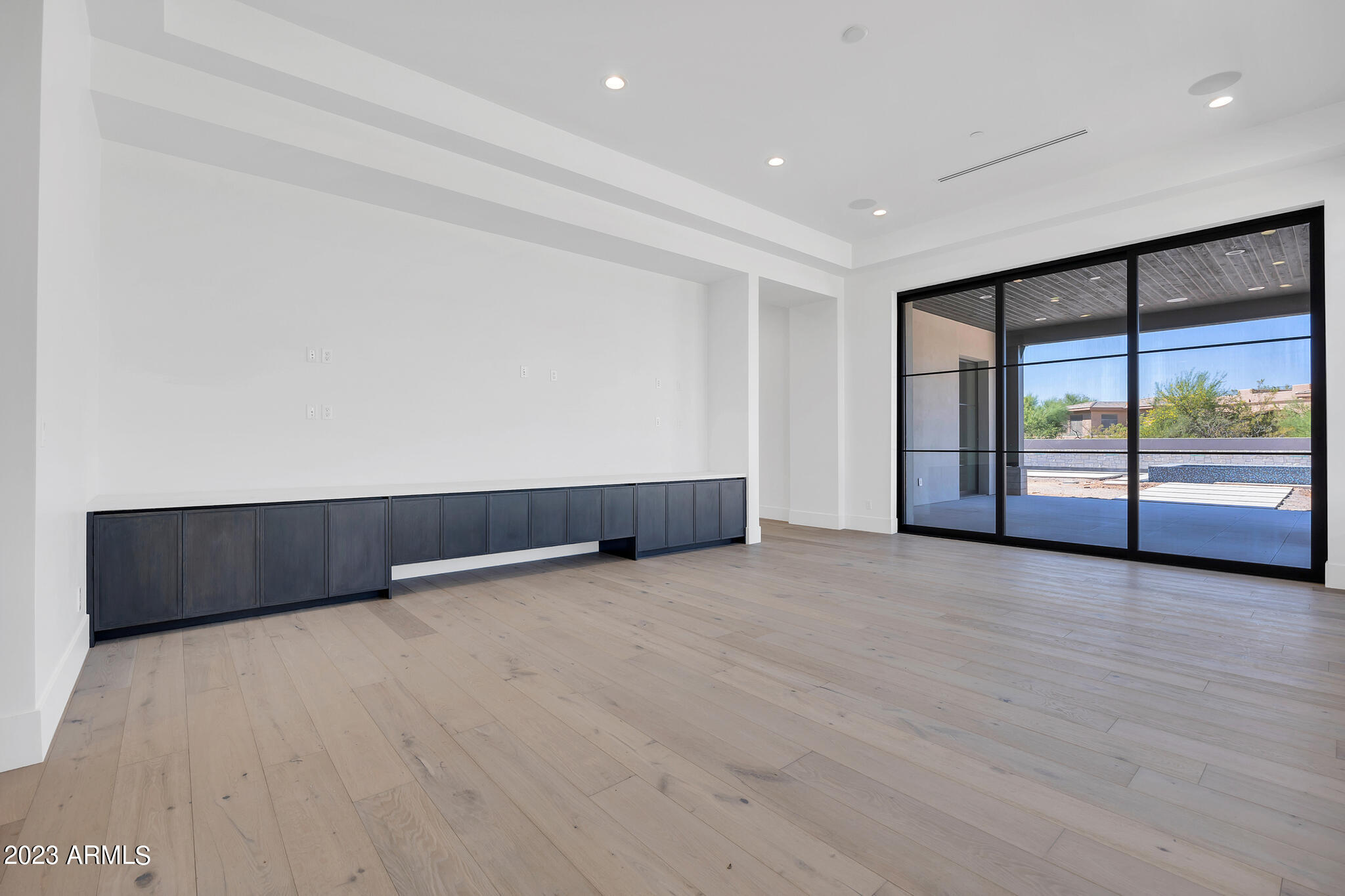 8868 E HUALAPAI Drive