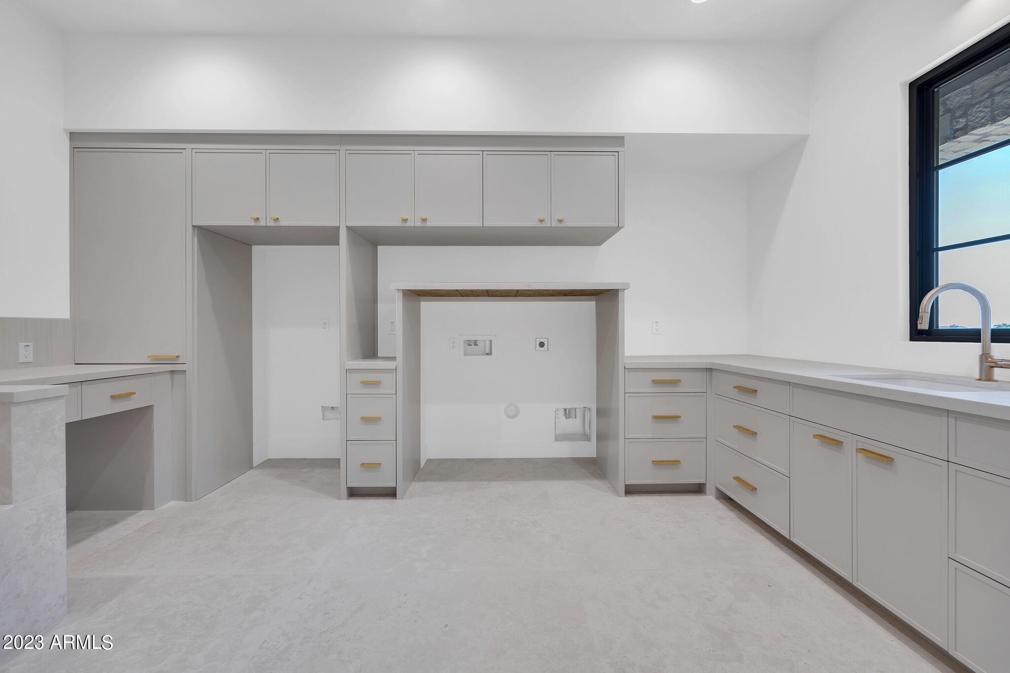 8868 E HUALAPAI Drive