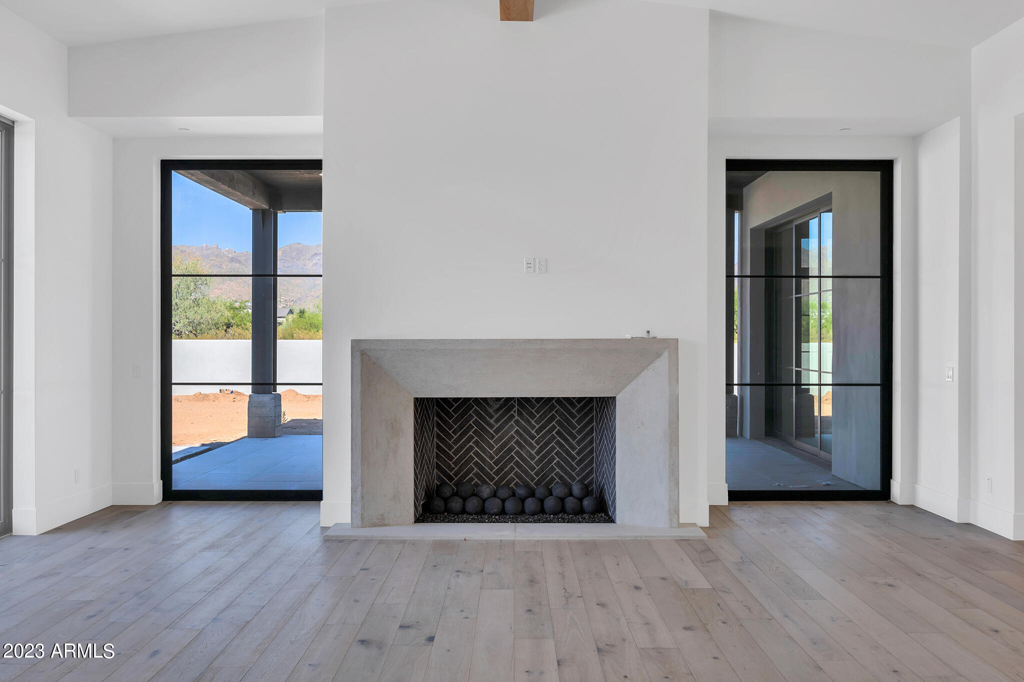 8868 E HUALAPAI Drive