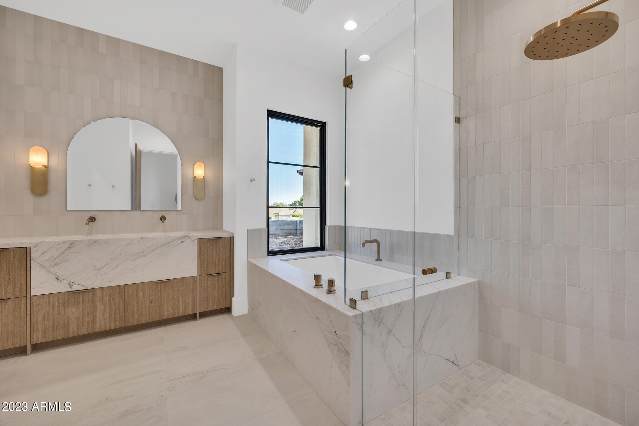 8868 E HUALAPAI Drive