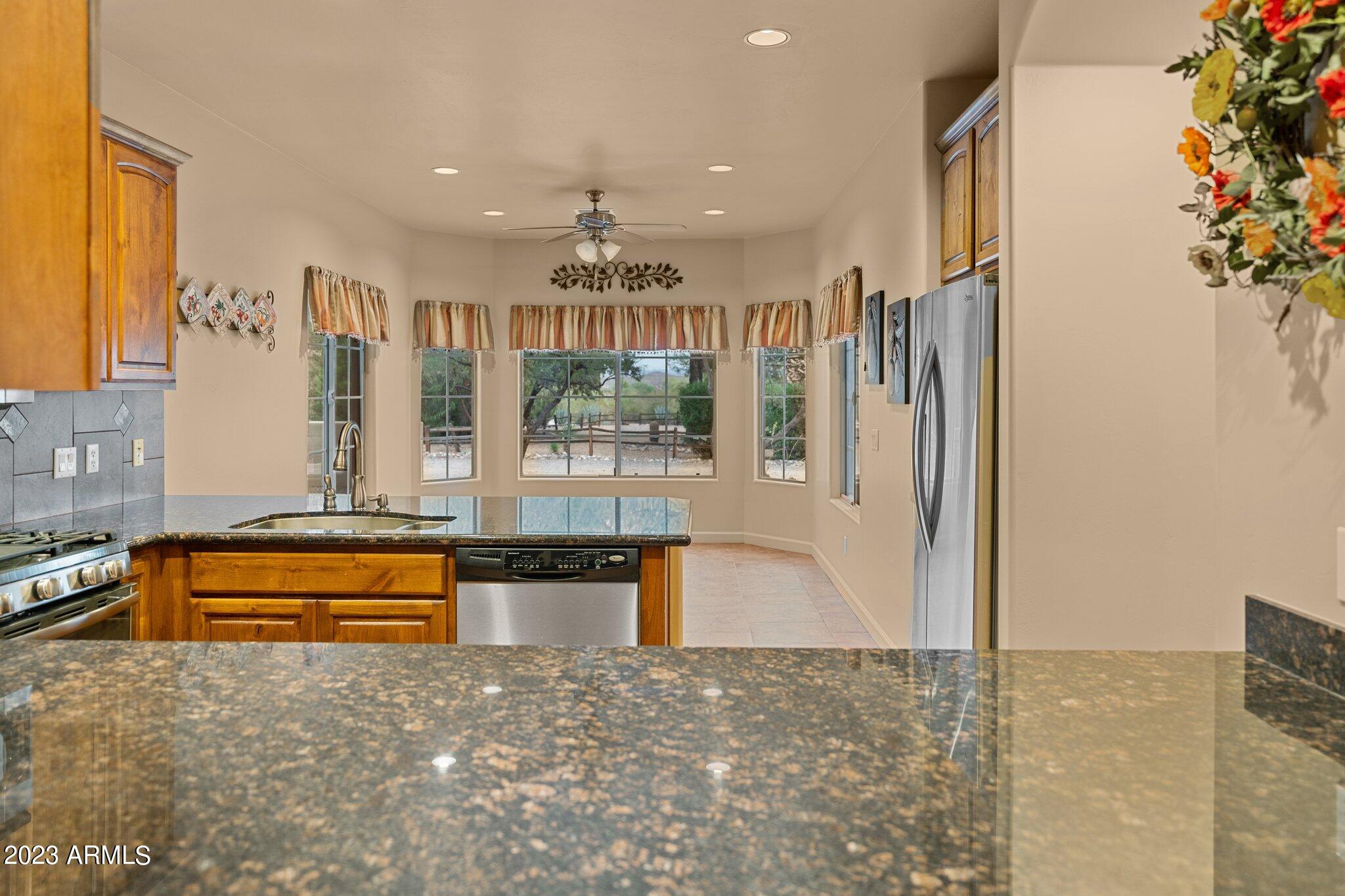 406 N Mariposa Drive