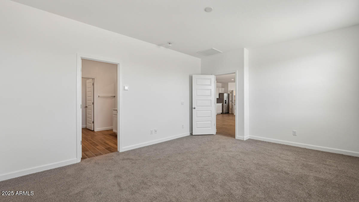 5693 E Axle Lane