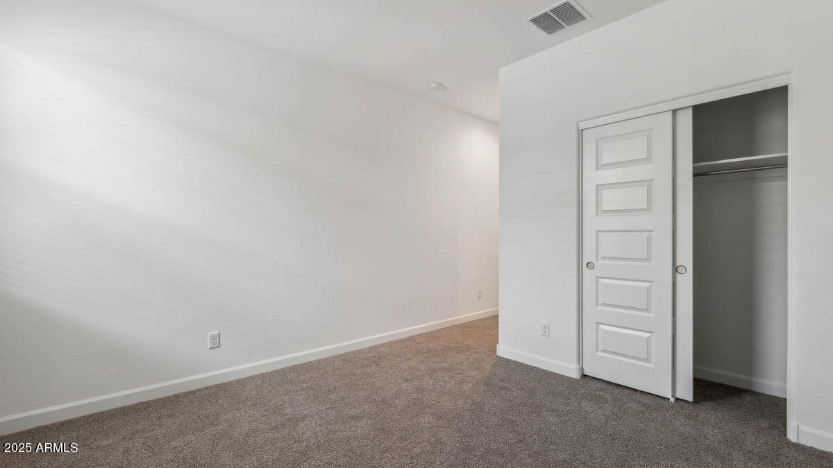 5693 E Axle Lane
