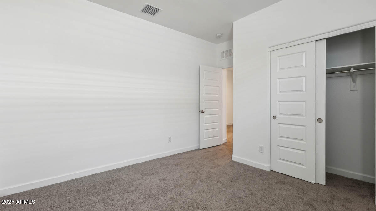 5693 E Axle Lane