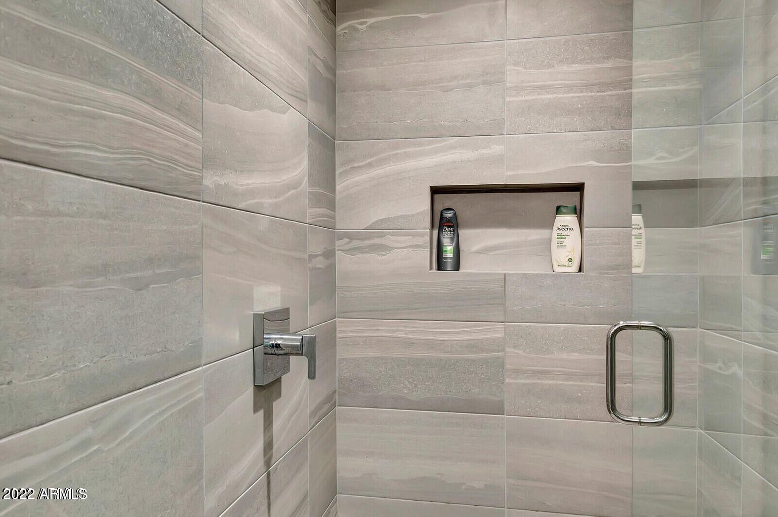 7180 E KIERLAND Boulevard, 208