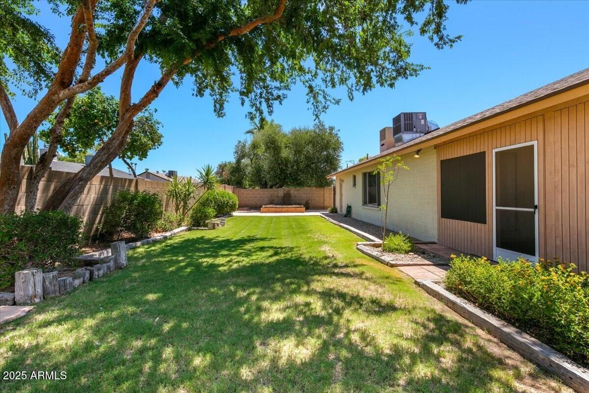 4316 E Ludlow Drive