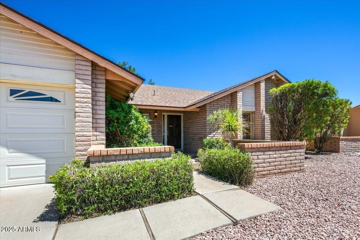 4316 E Ludlow Drive