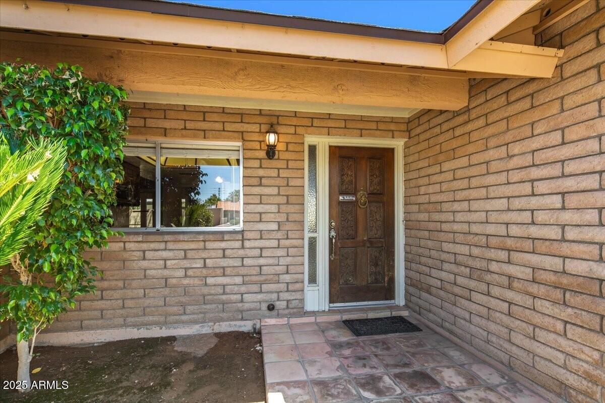 4316 E Ludlow Drive