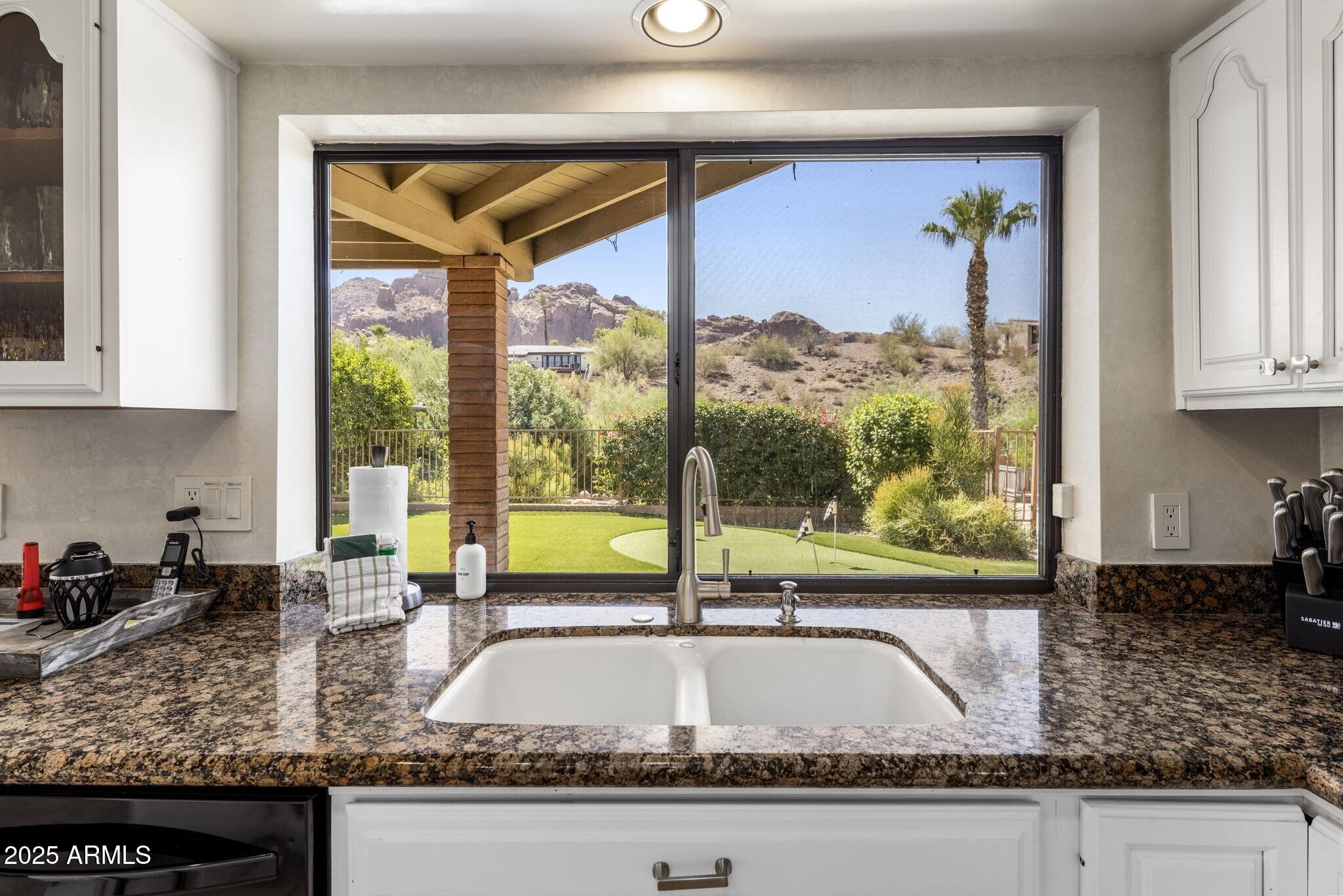 4737 E Valley Vista Lane