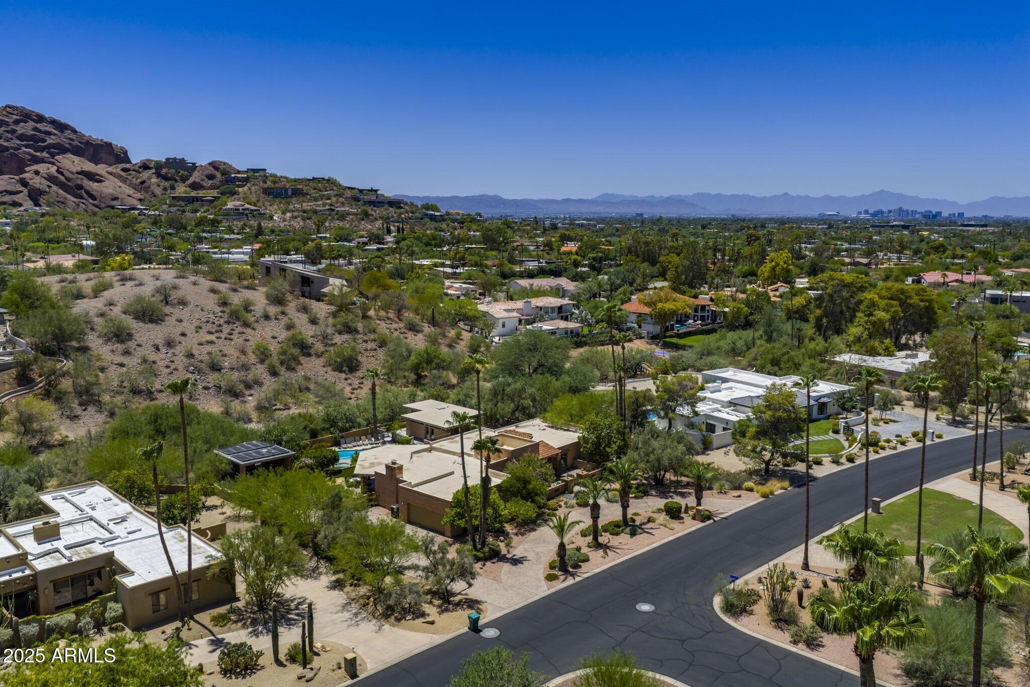 4737 E Valley Vista Lane