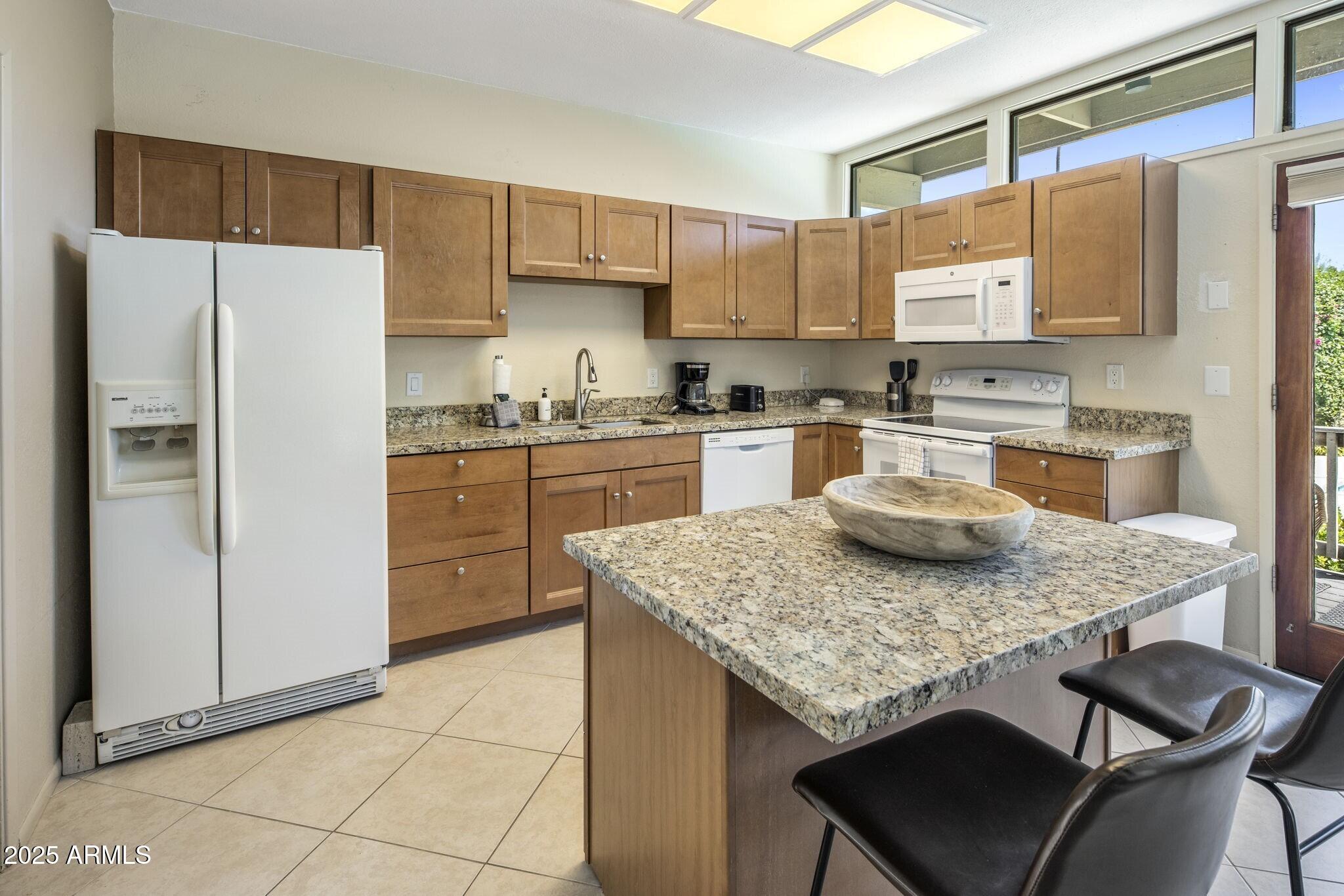 4737 E Valley Vista Lane