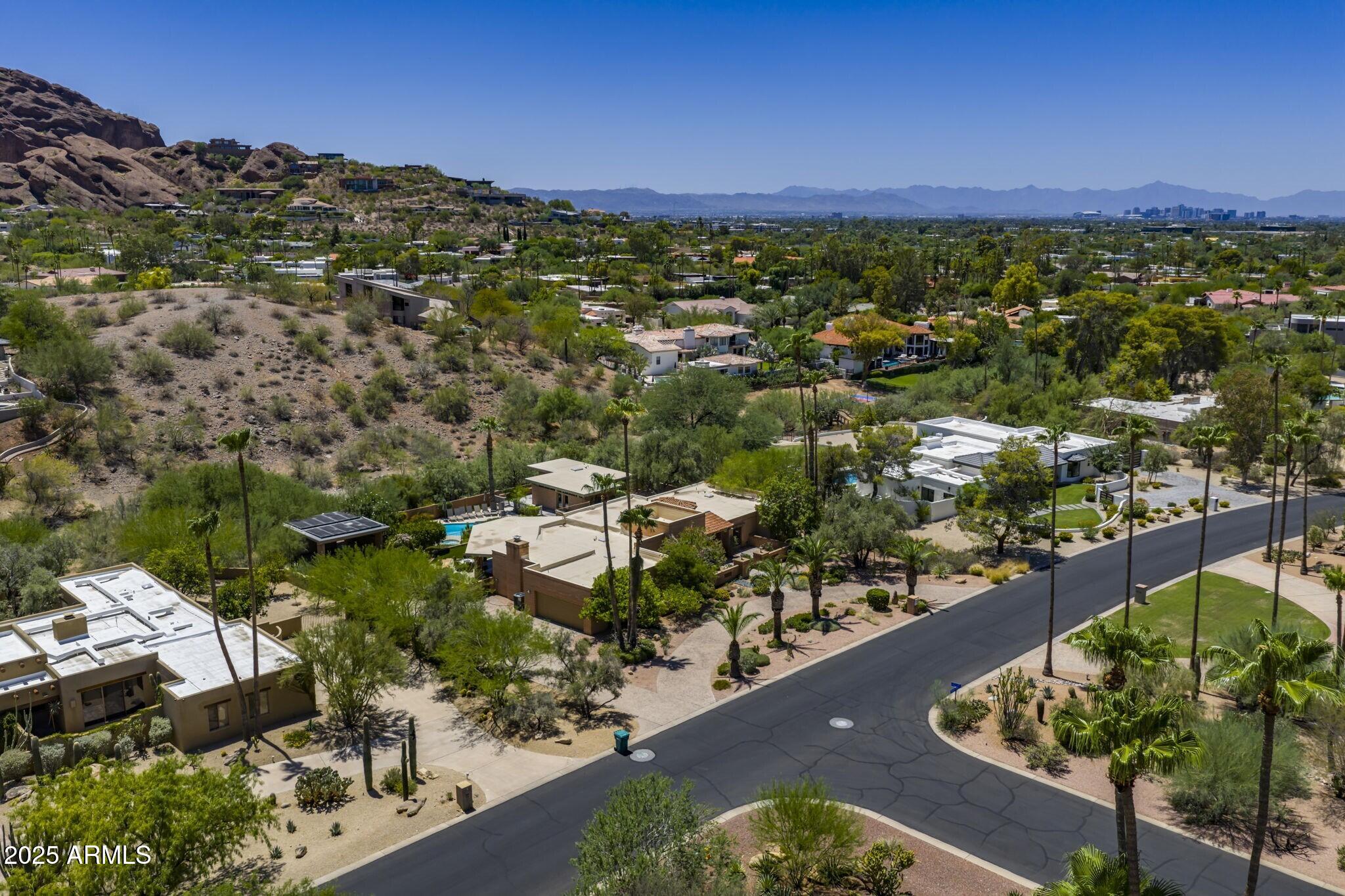 4737 E Valley Vista Lane