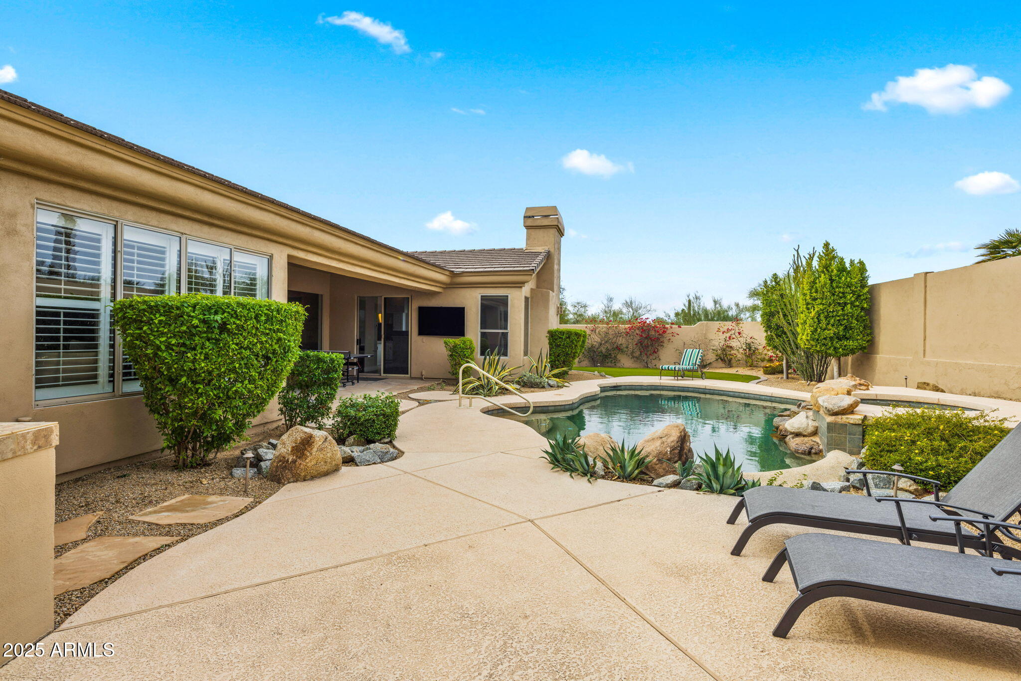 8856 E Via De Luna Drive