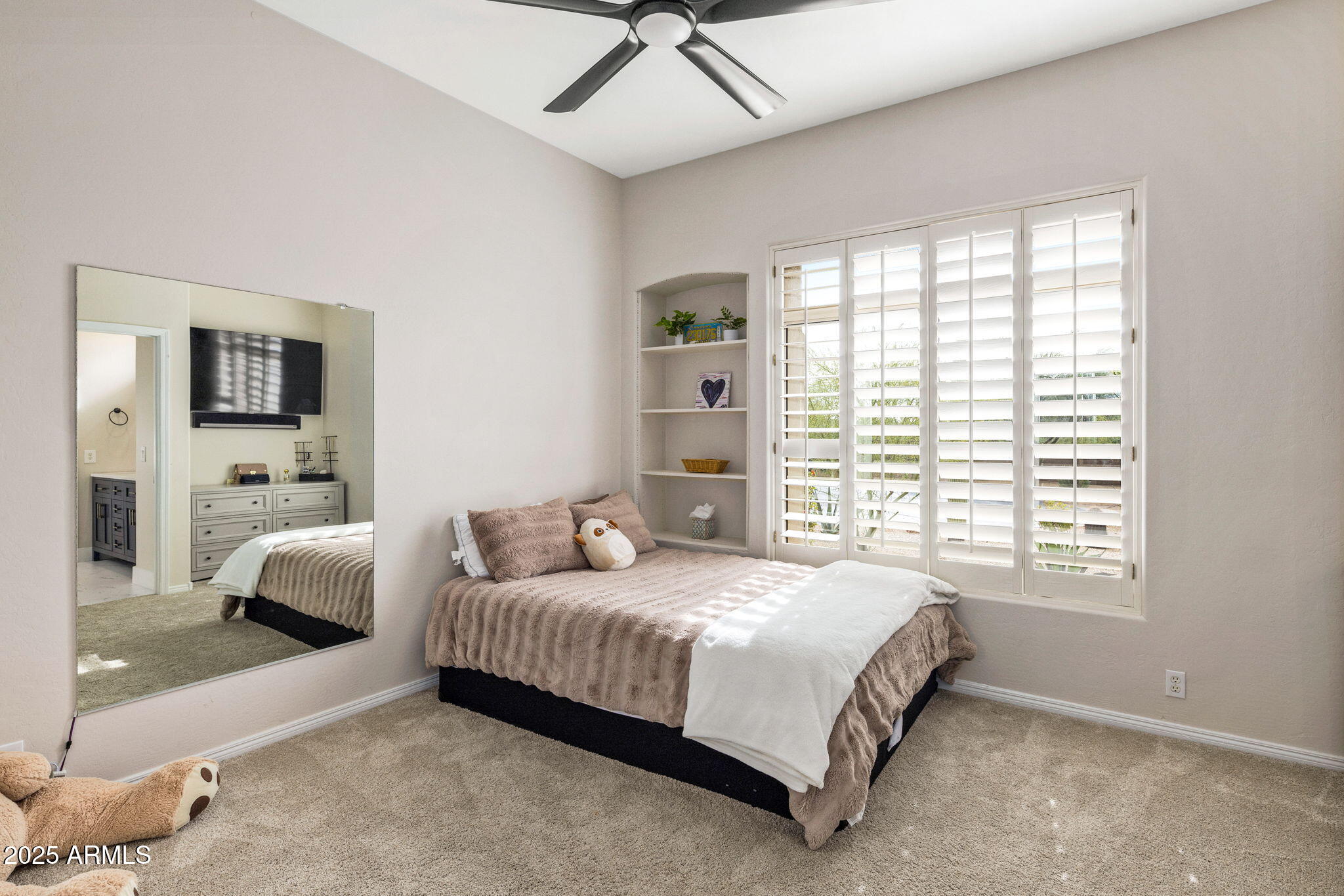 8856 E Via De Luna Drive