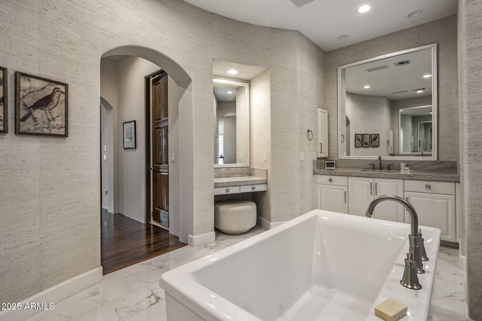 9290 E Thompson Peak Parkway, 110