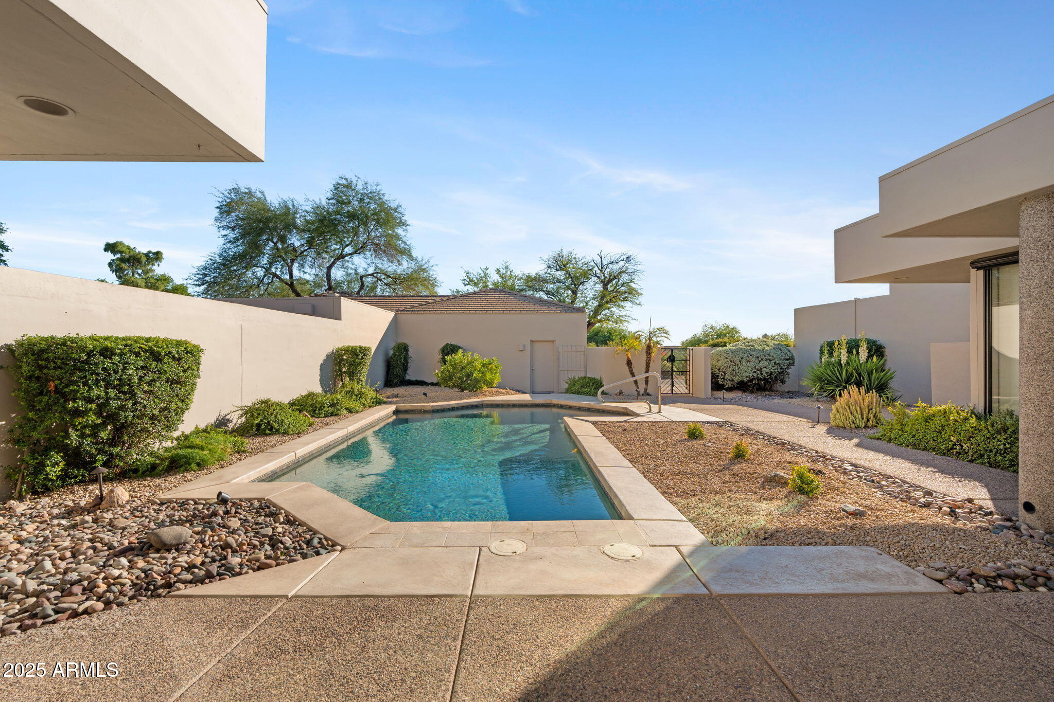 8510 E VISTA BONITA Drive