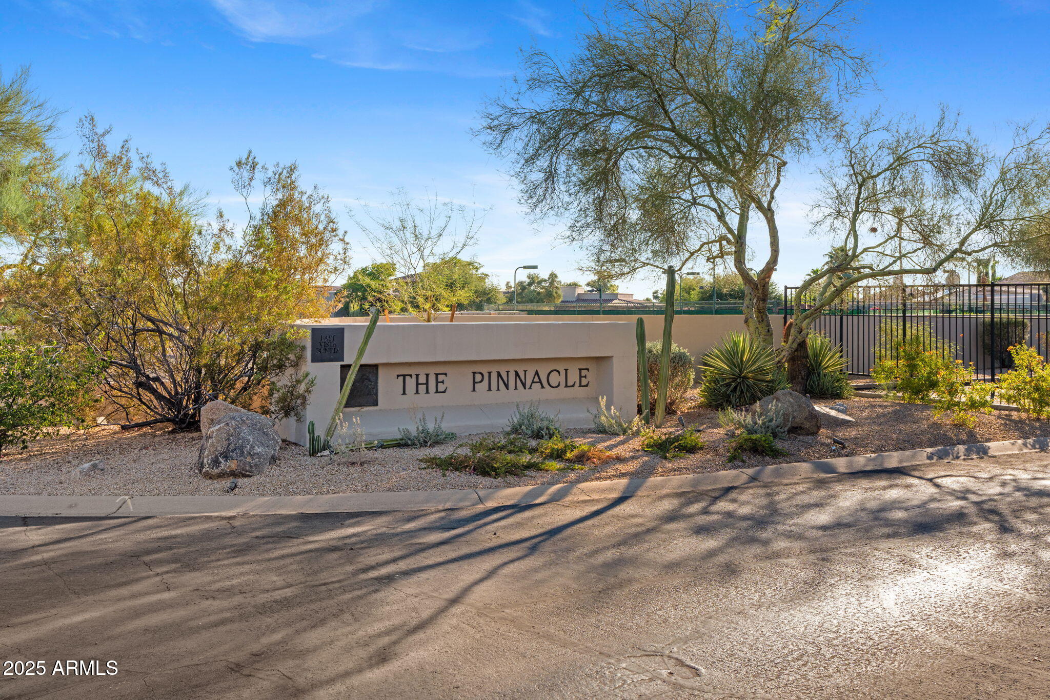 8510 E VISTA BONITA Drive