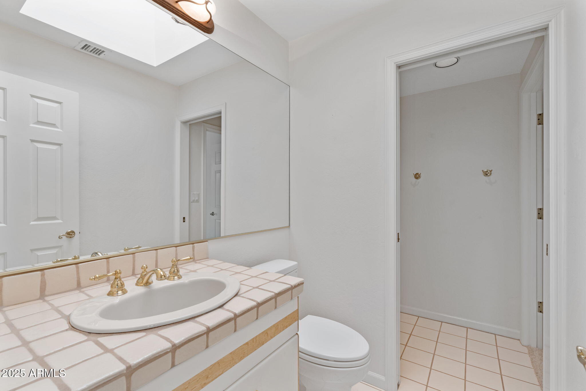 8510 E VISTA BONITA Drive