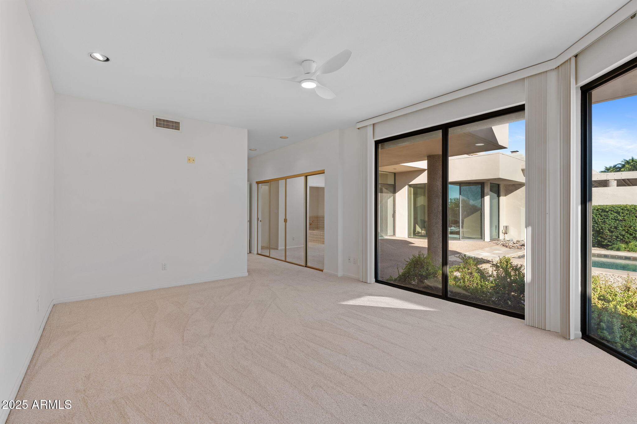 8510 E VISTA BONITA Drive