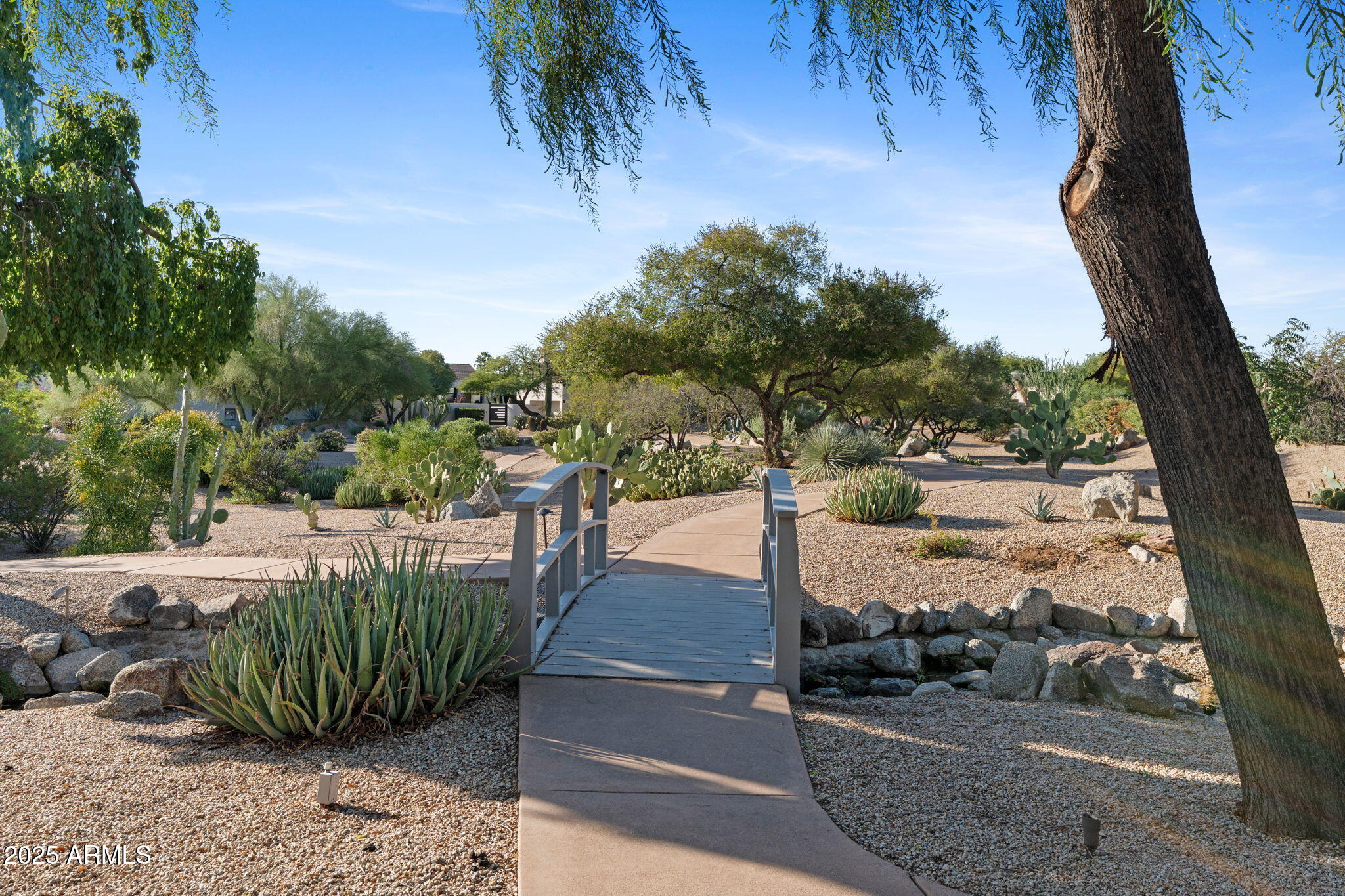 8510 E VISTA BONITA Drive