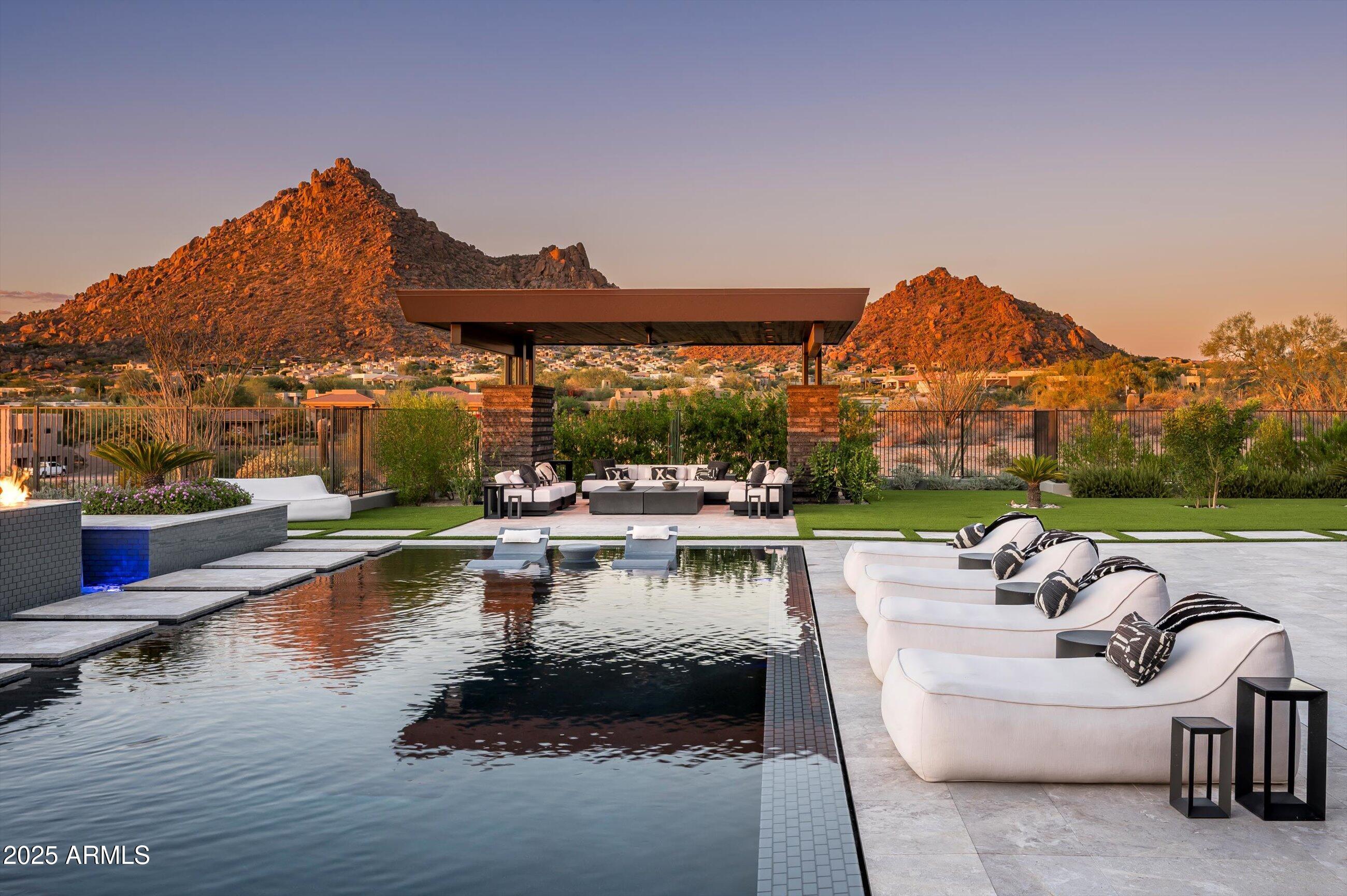 10784 E PINNACLE PEAK Road