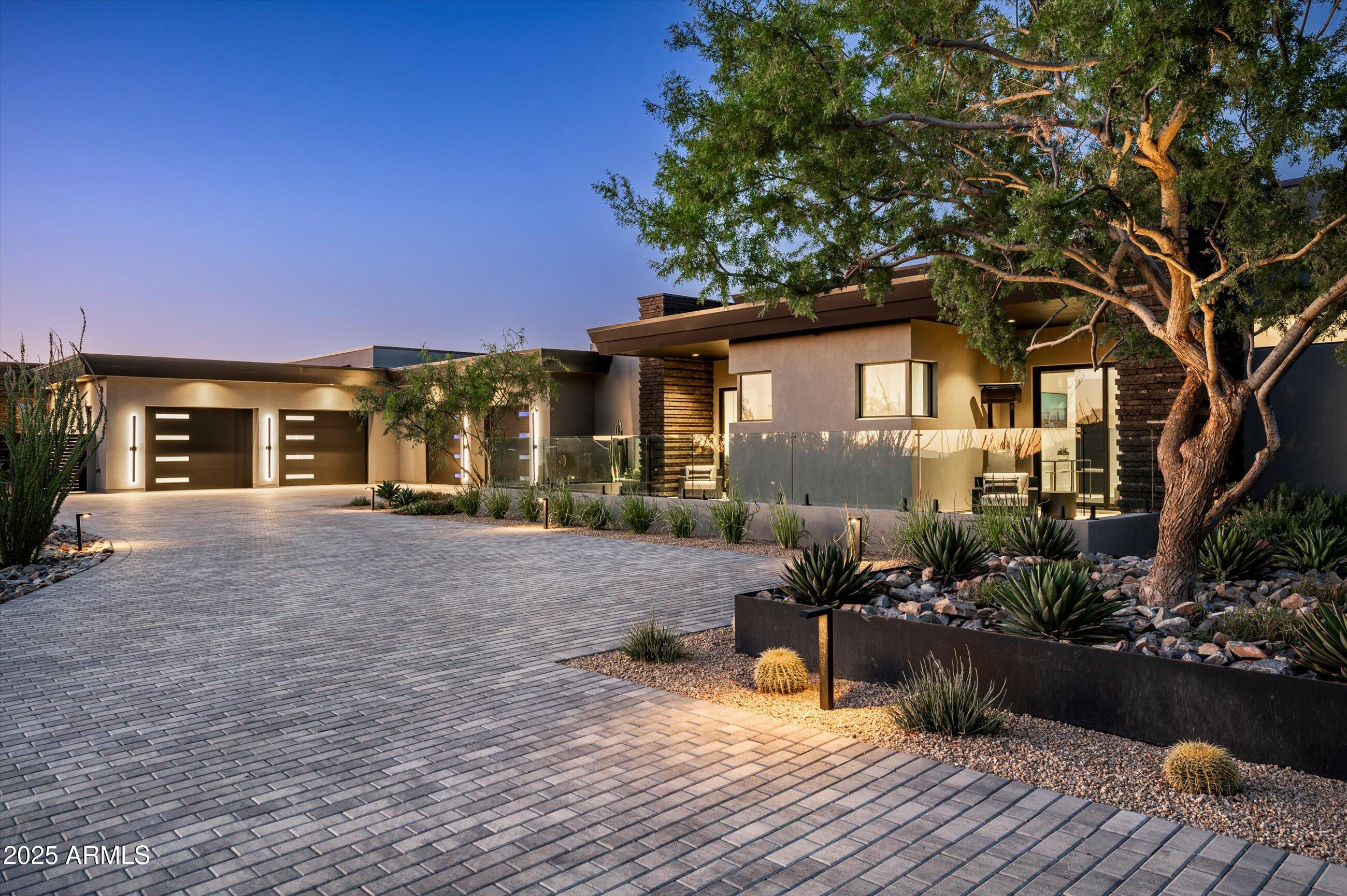 10784 E PINNACLE PEAK Road