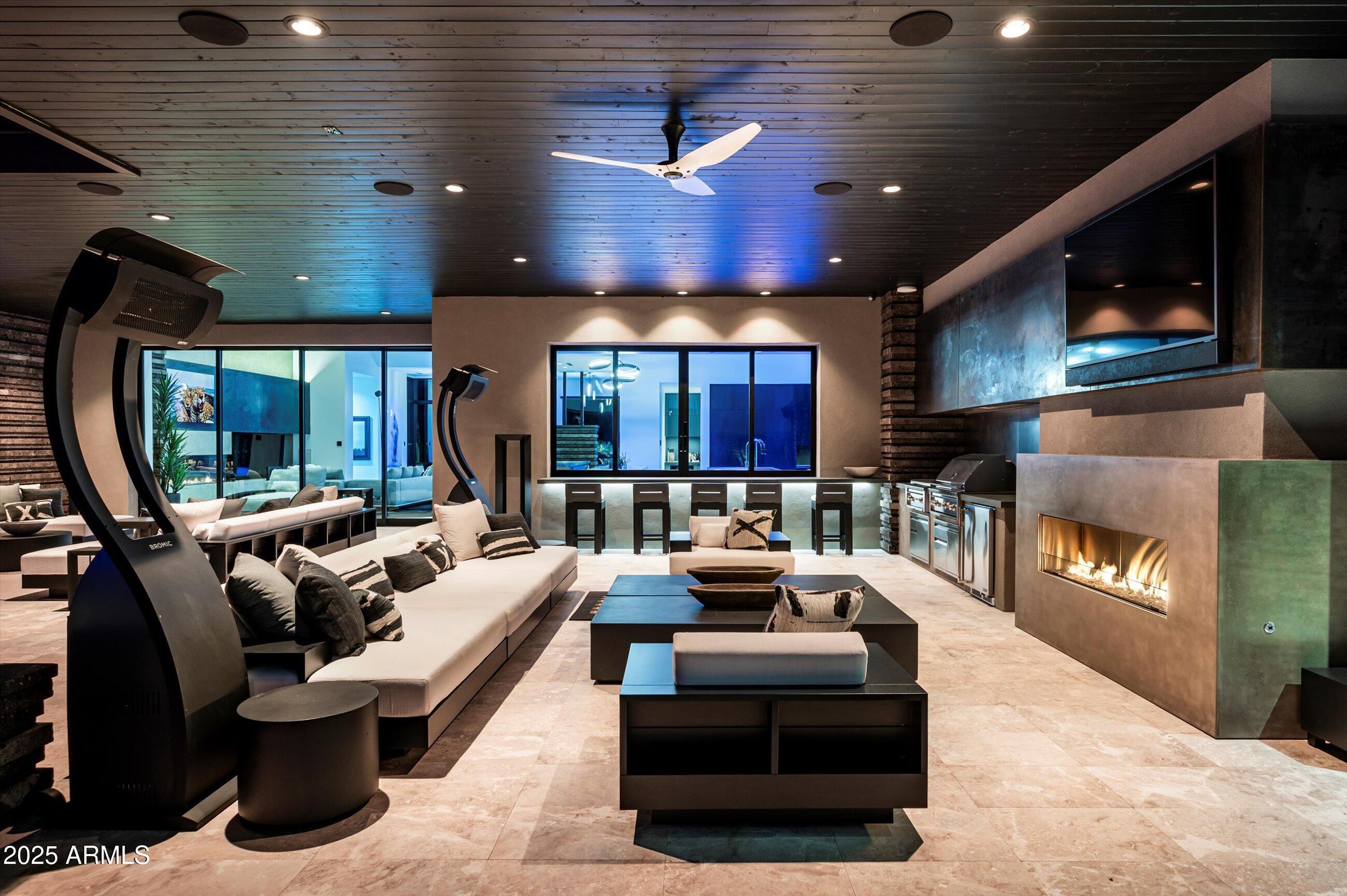 10784 E PINNACLE PEAK Road