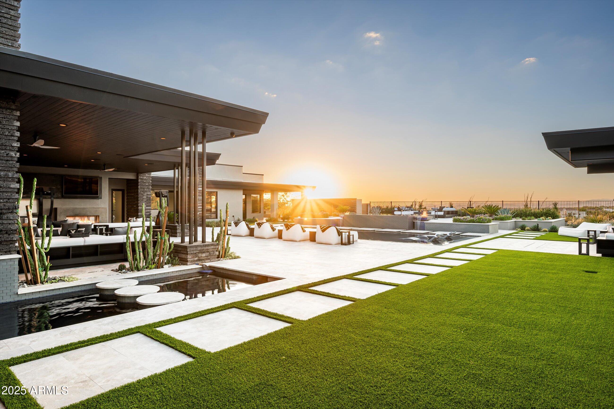 10784 E PINNACLE PEAK Road