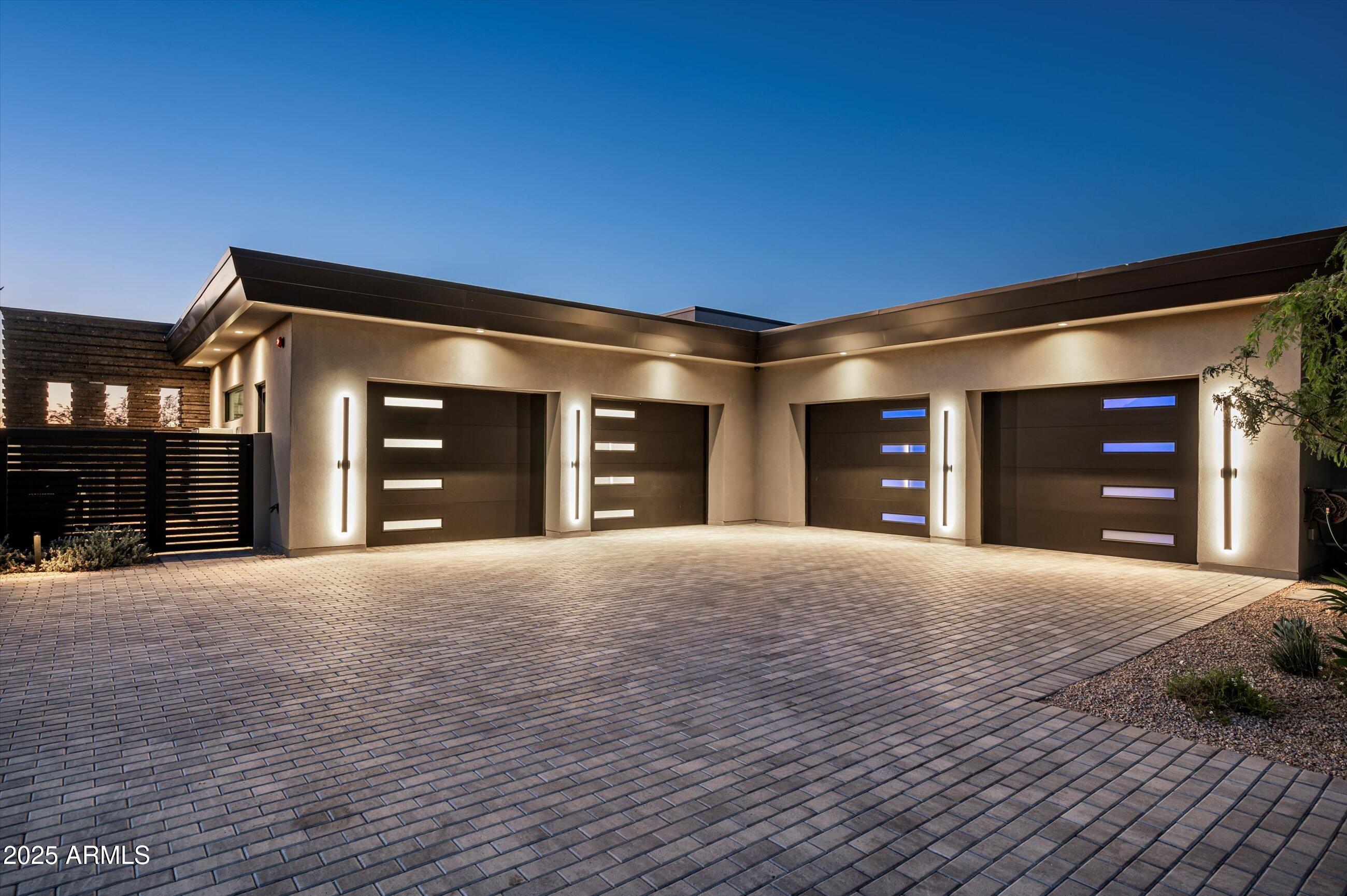 10784 E PINNACLE PEAK Road