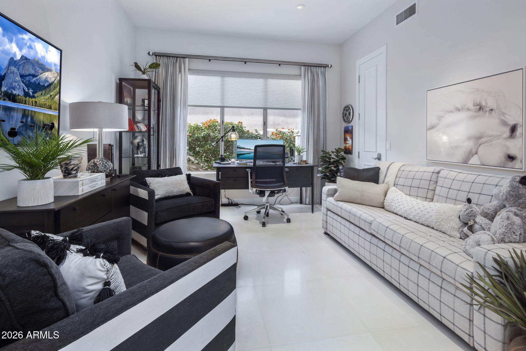 11129 E JUAN TABO Road