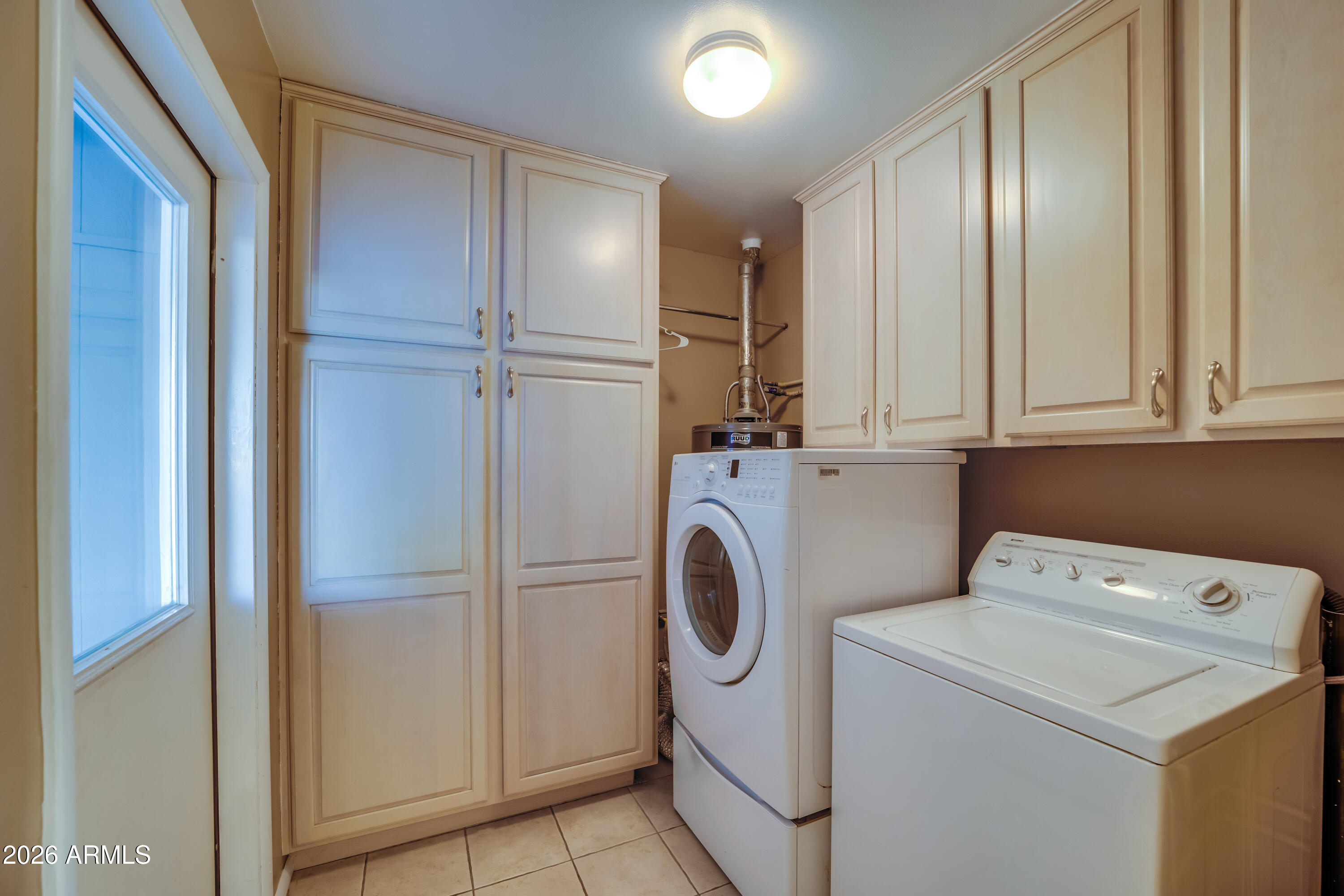 2624 N 68TH Place