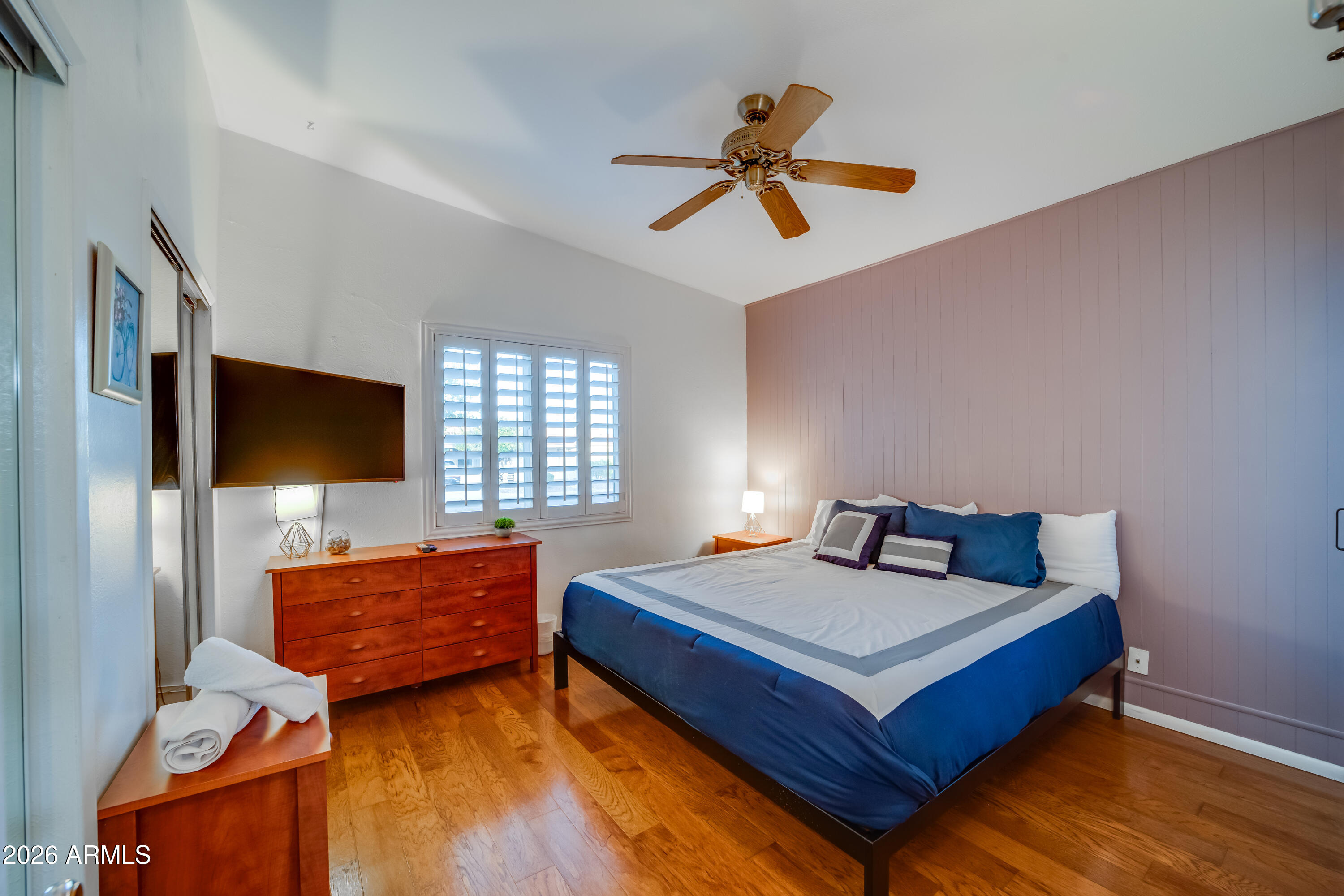 2624 N 68TH Place