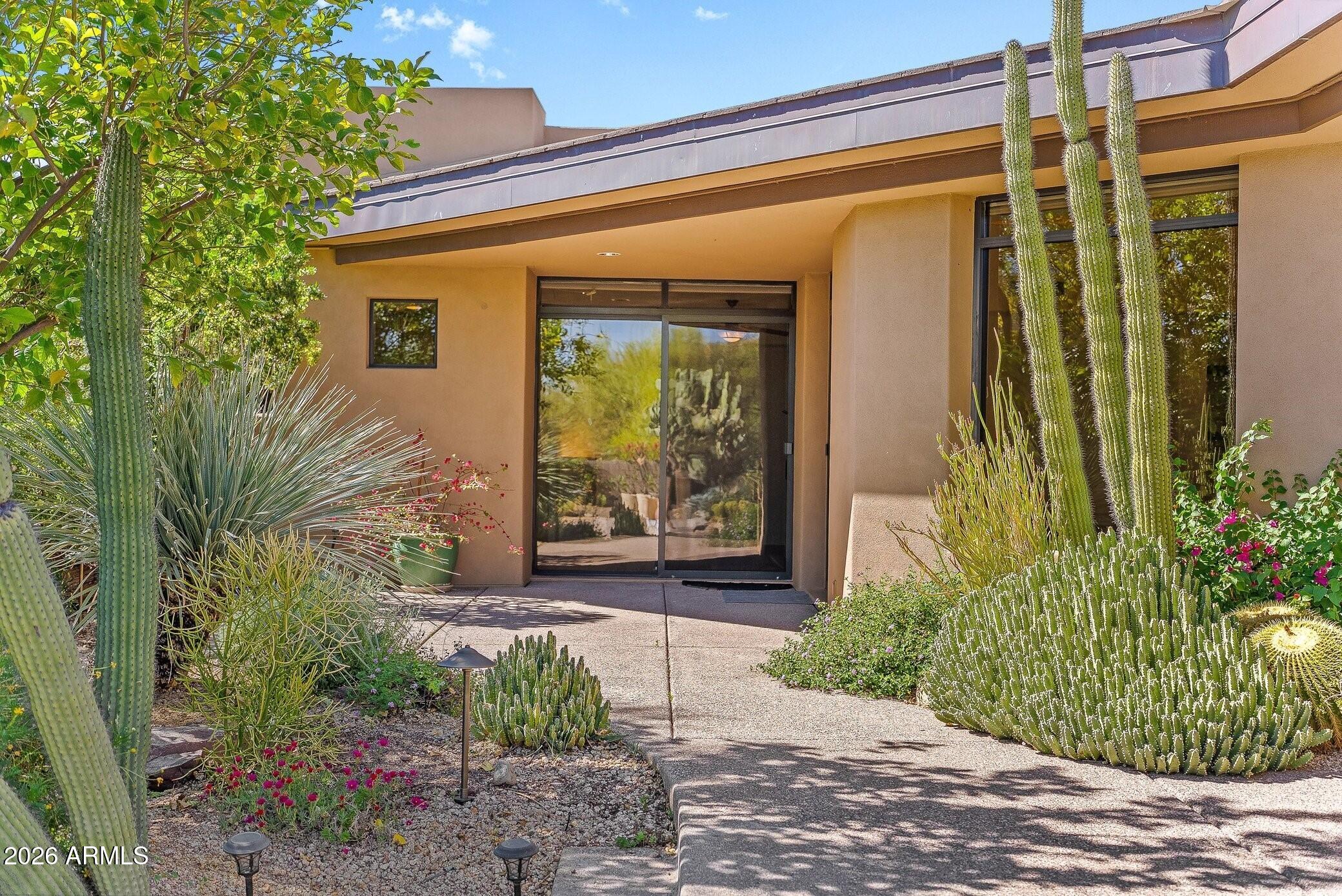 10675 E FERNWOOD Lane